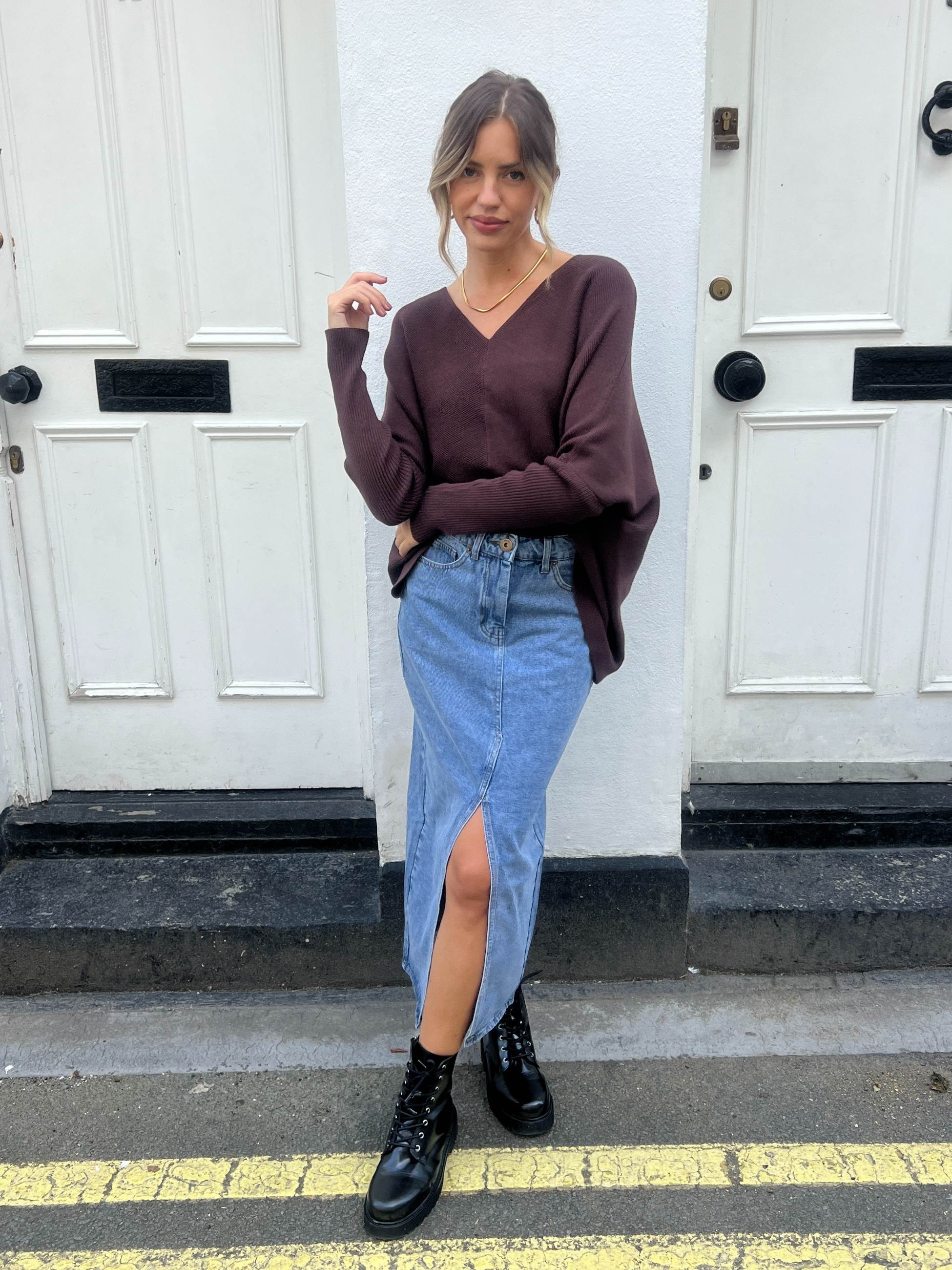 Ella Oversized knitted V Neck Jumper / Chocolate