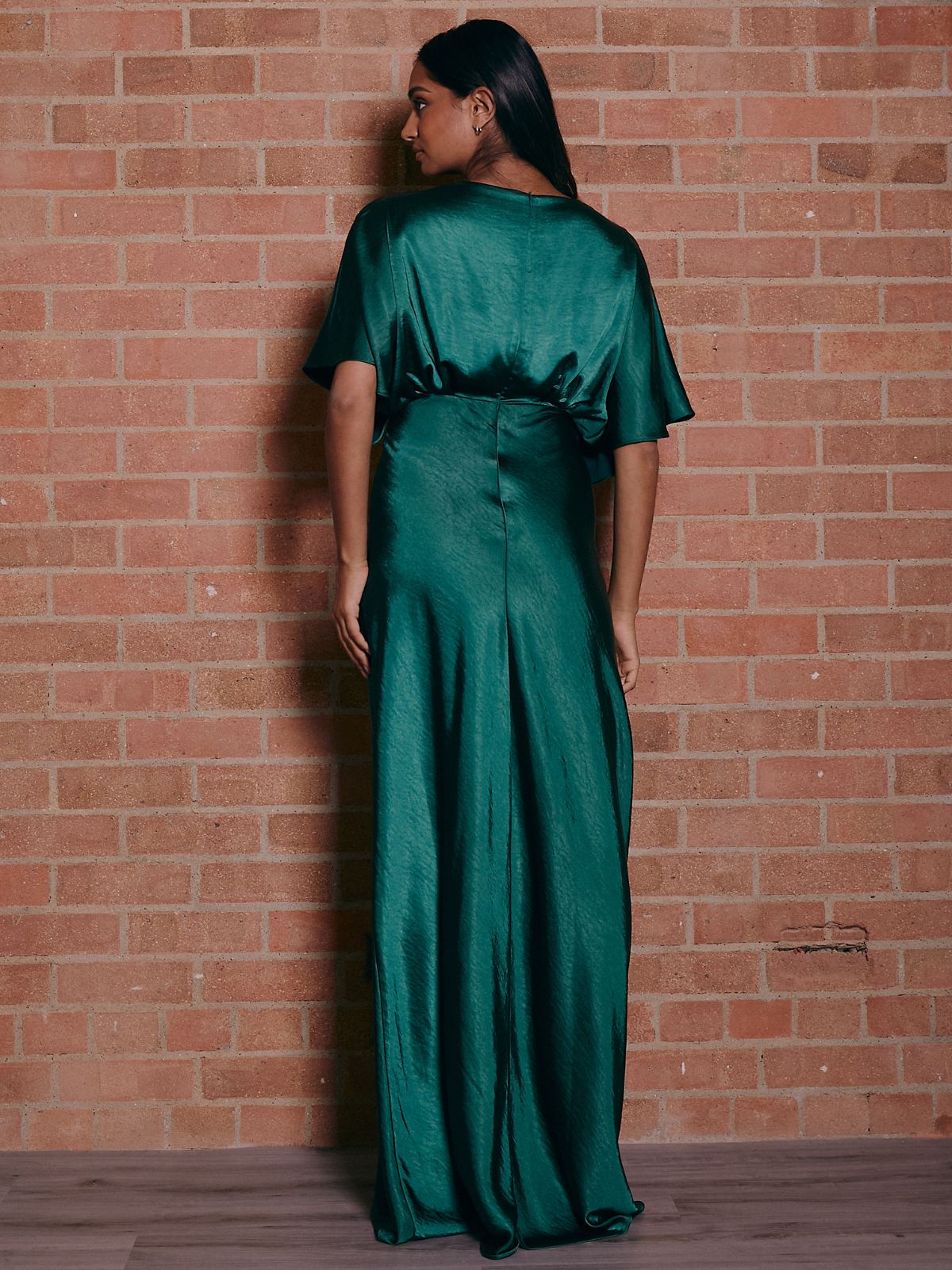 Angel Sleeve Maxi Satin Dress / Emerald Green