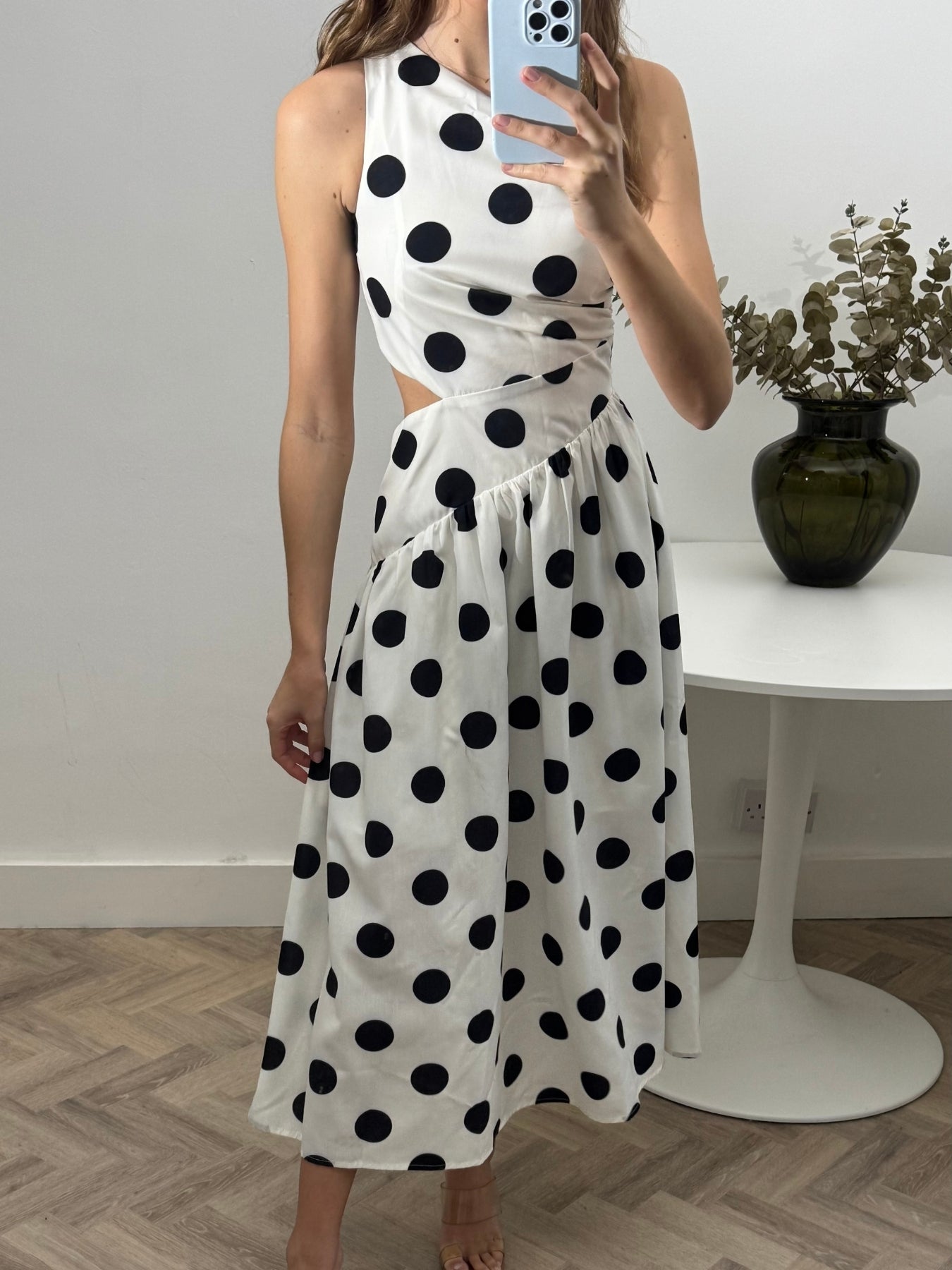 Jasmine Cut Out One Shoulder Dress in Mono