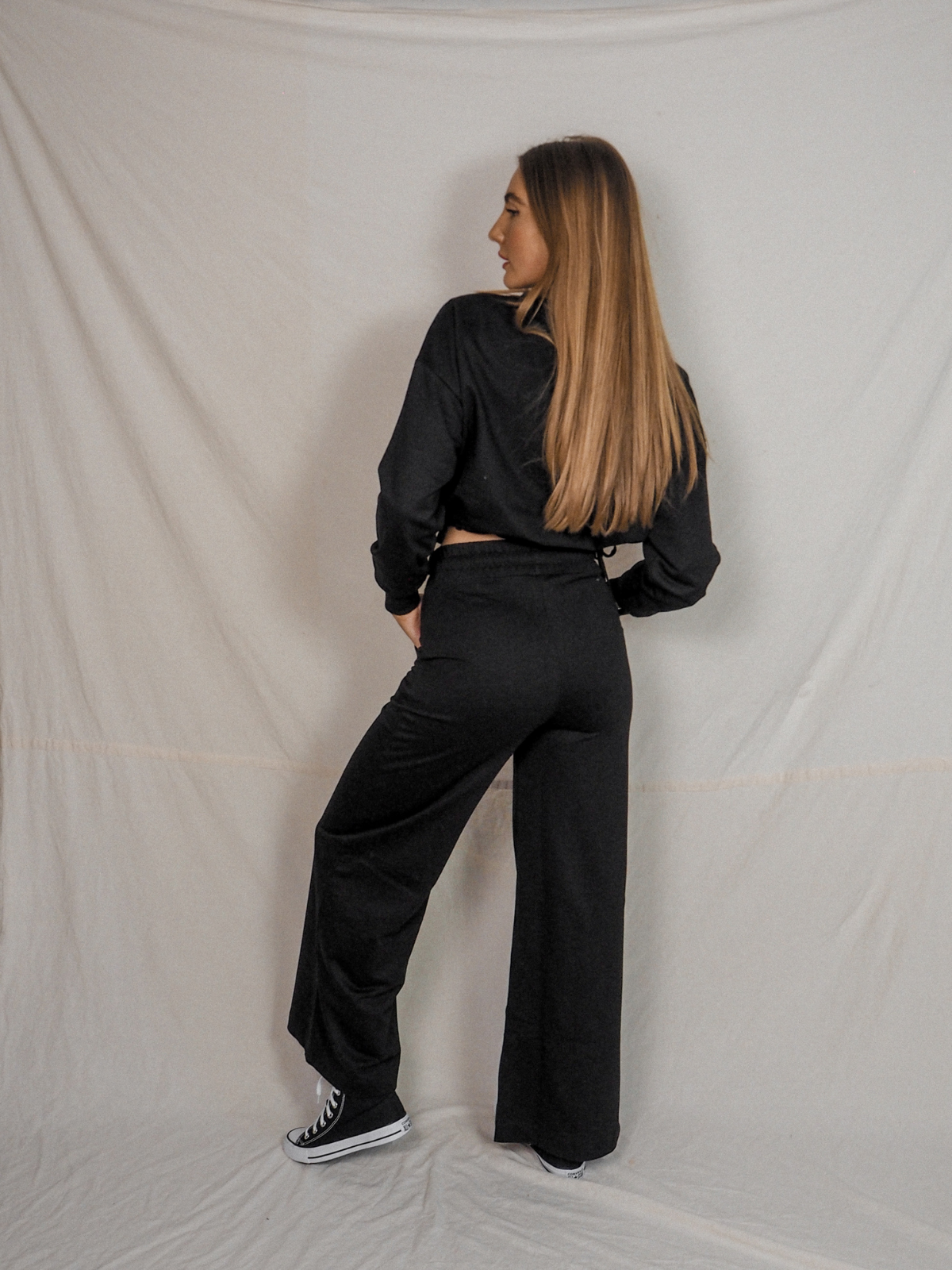 Black Cropped Sweatshirt | Kylie Black Cropped Tie Sweatshirt