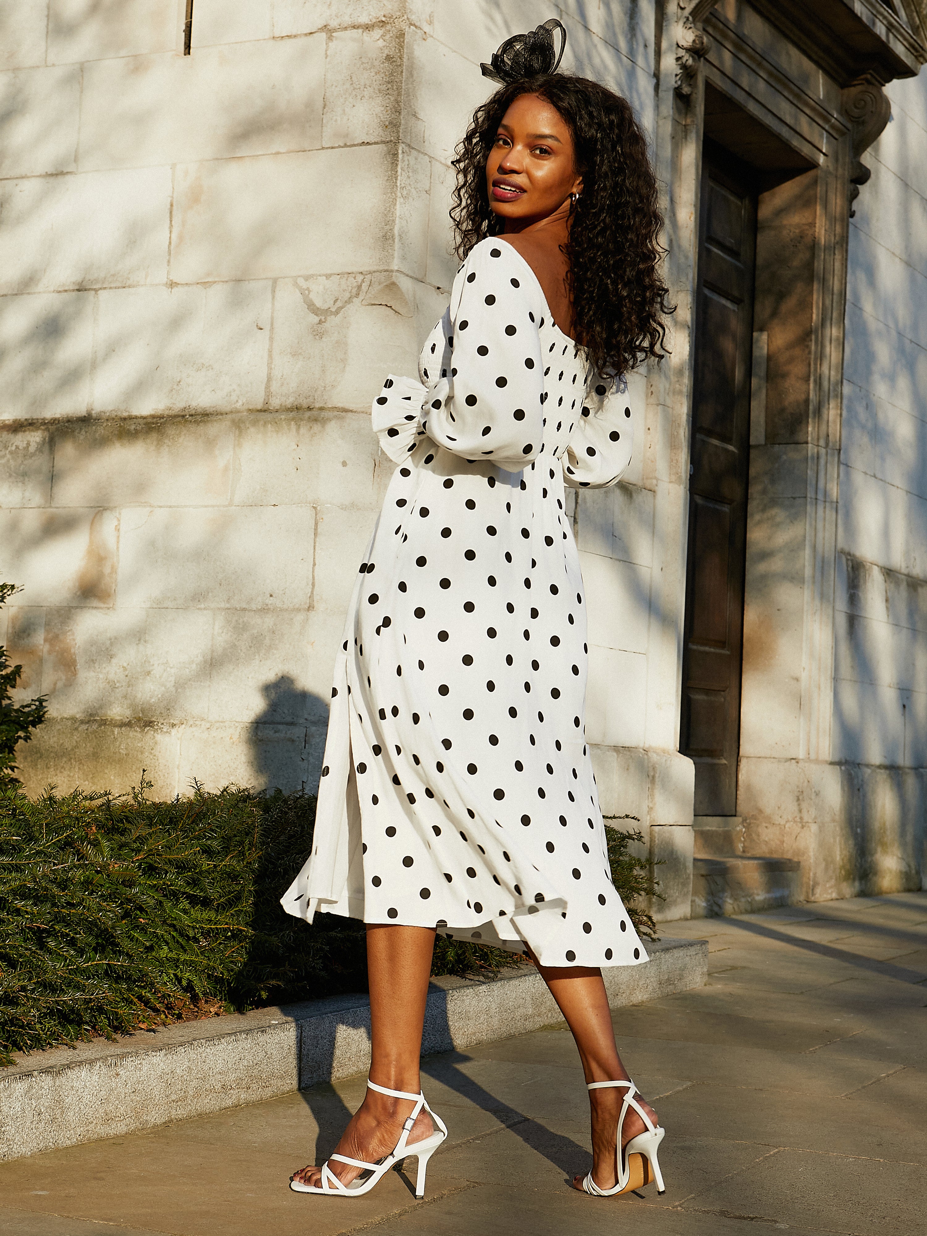 Chloe Shirred Long Sleeve Midi Dress / Mono Spot