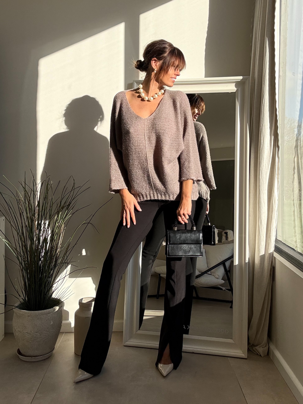 Elodie Oversized knitted V Neck Jumper / Taupe