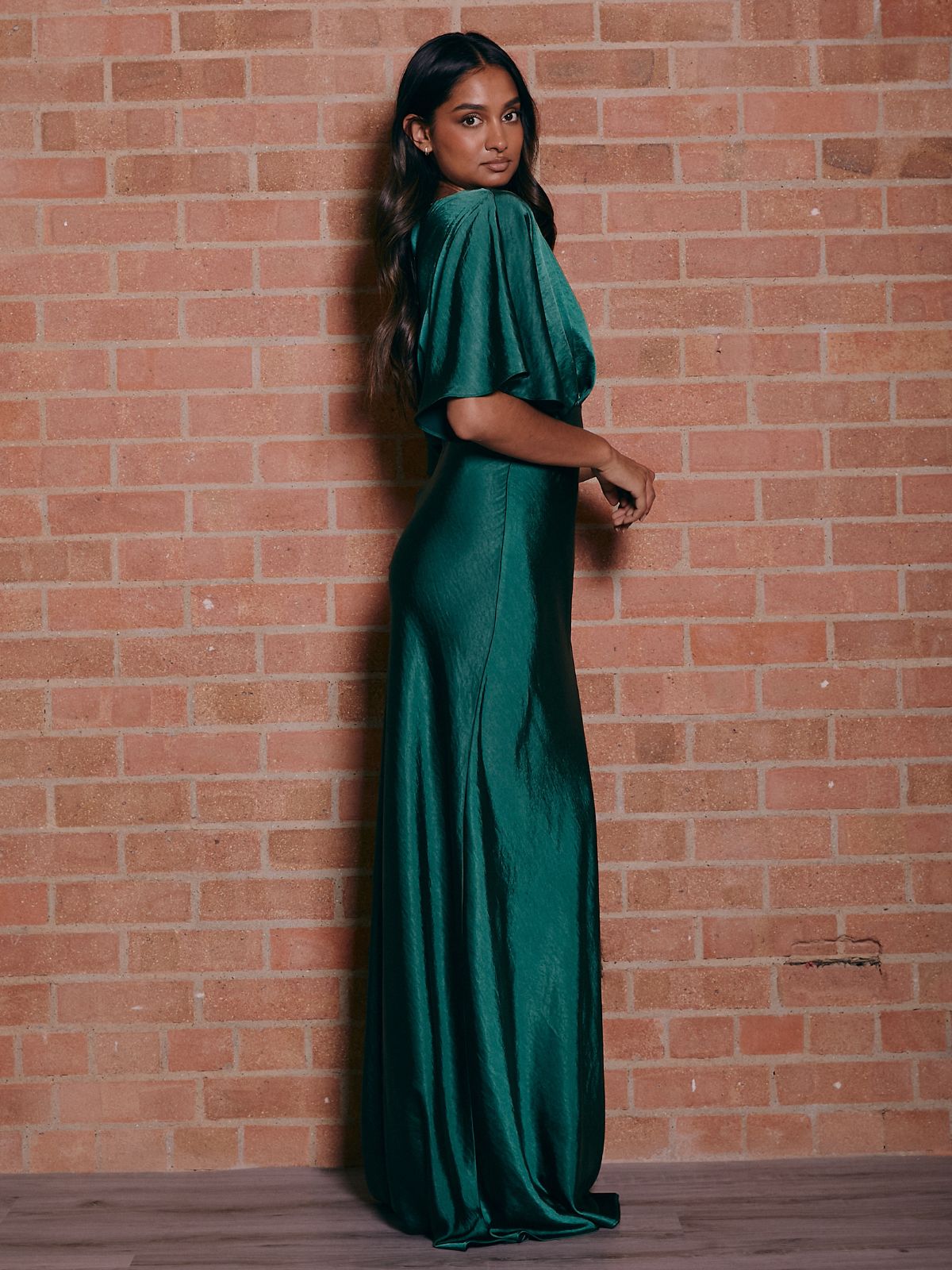 Angel Sleeve Maxi Satin Dress / Emerald Green