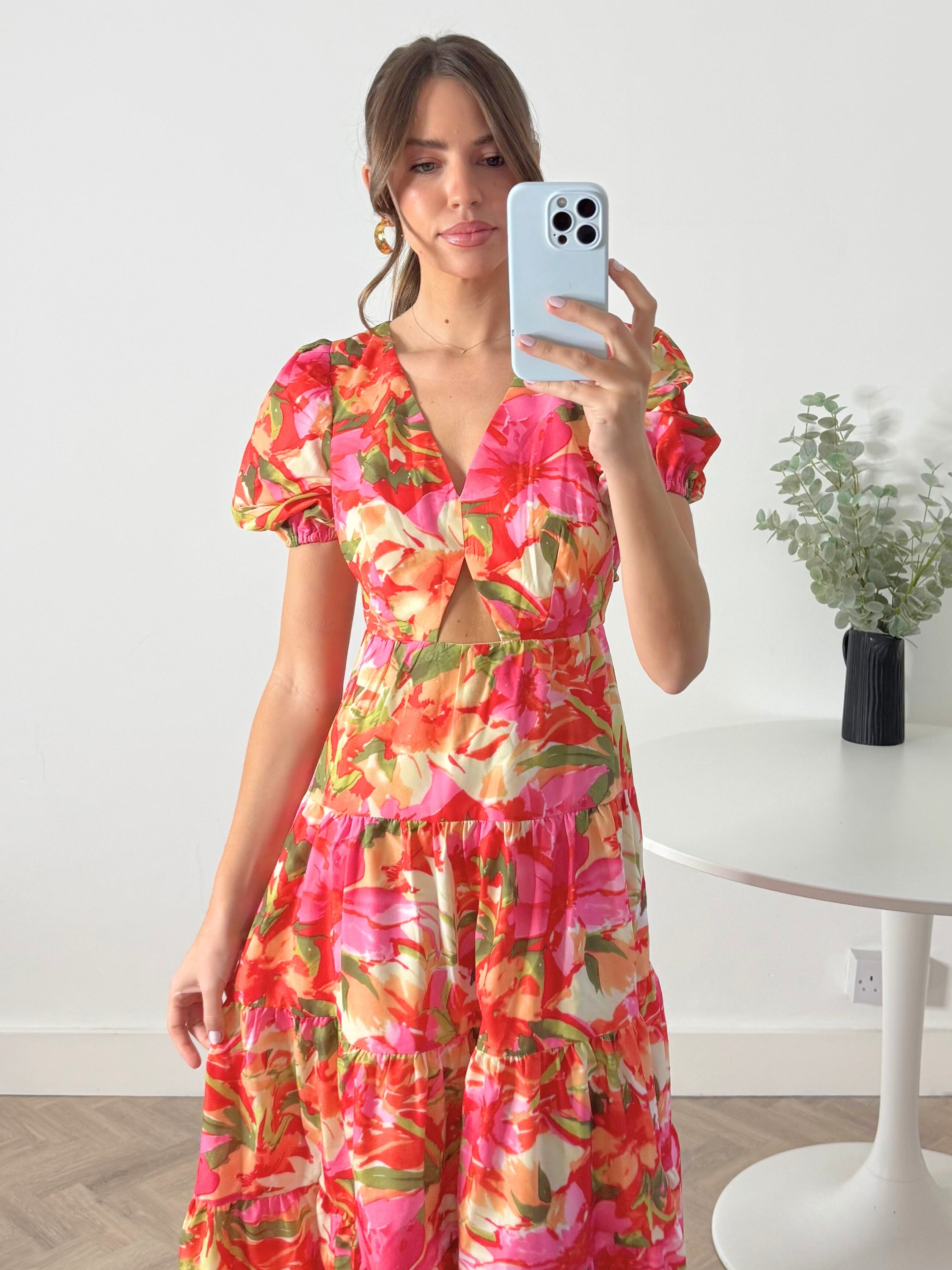 Zoe Tiered Cutout Maxi Dress / Tropical Print