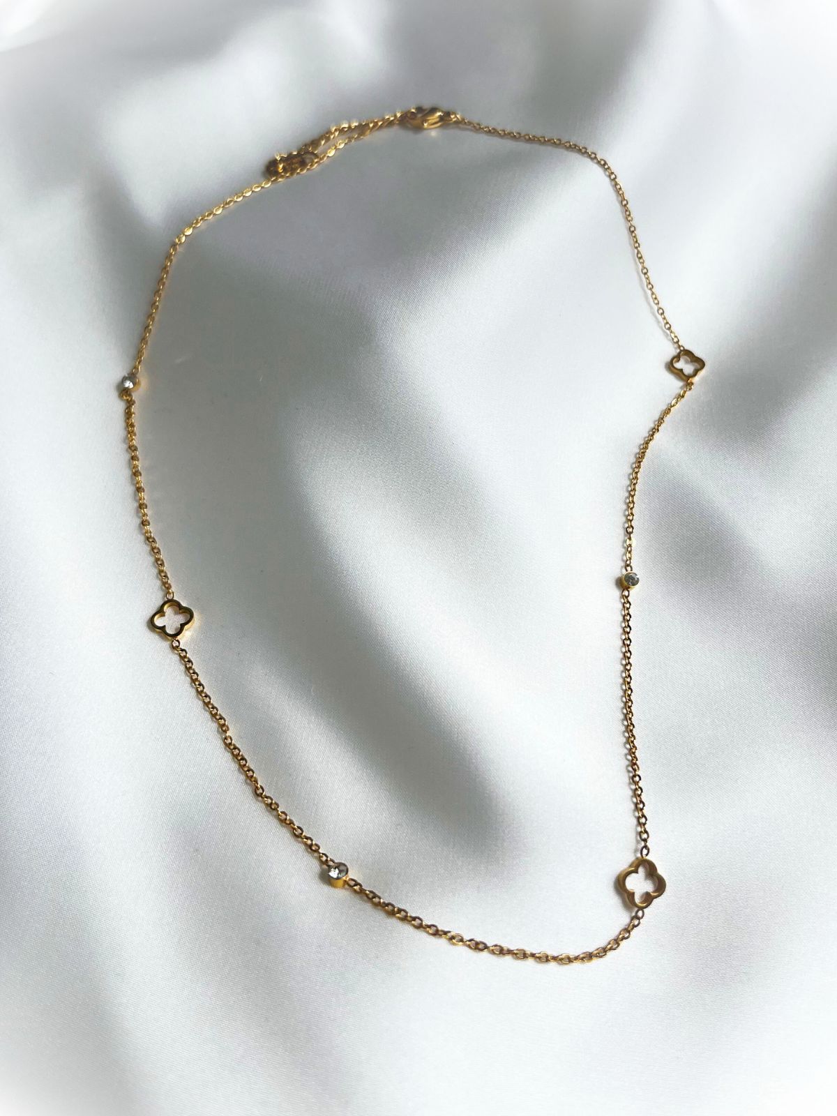 Open Clover and Diamante Necklace in Gold