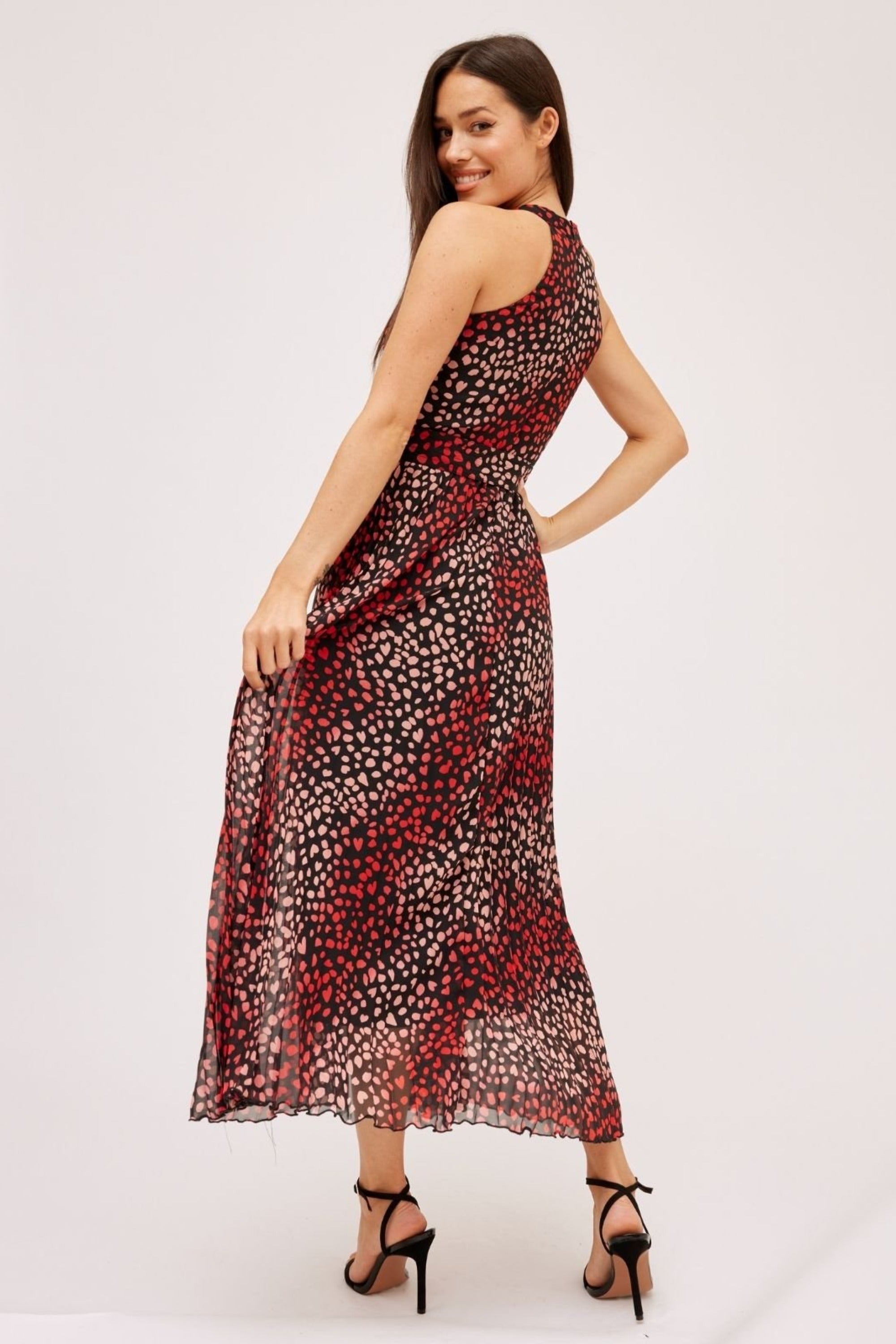 Luisa Belted Pleated Maxi Dress / Multi Black Heart - Style Cheat