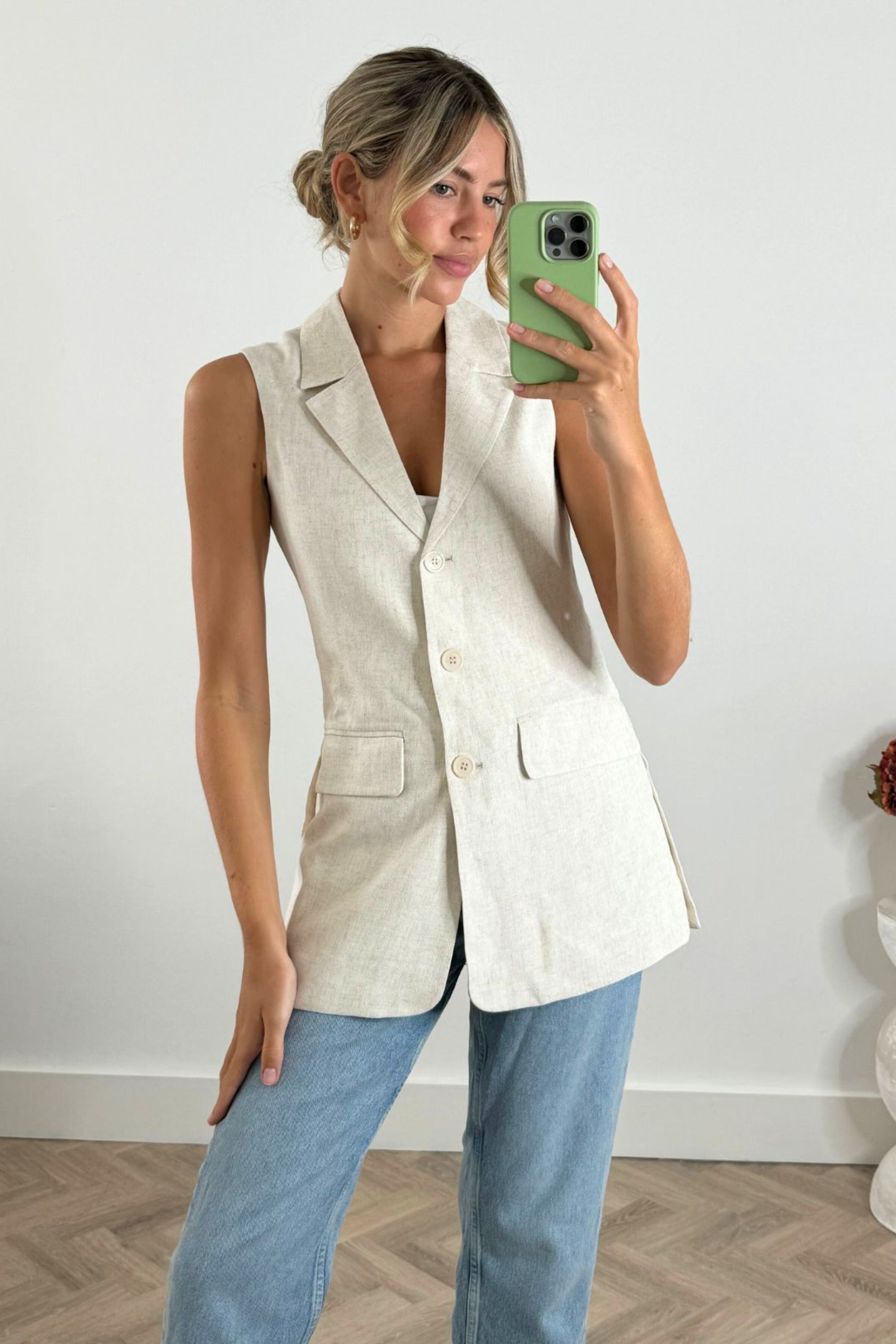 Claire Sleeveless Blazer / Neutral Linen