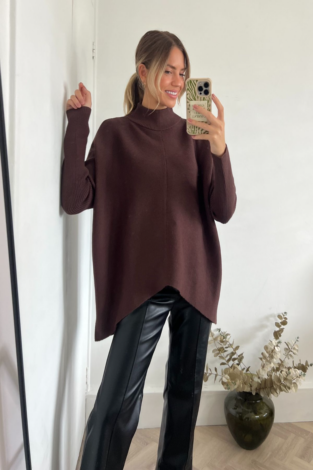 Hope Knitted High Neck Jumper / Chocolate