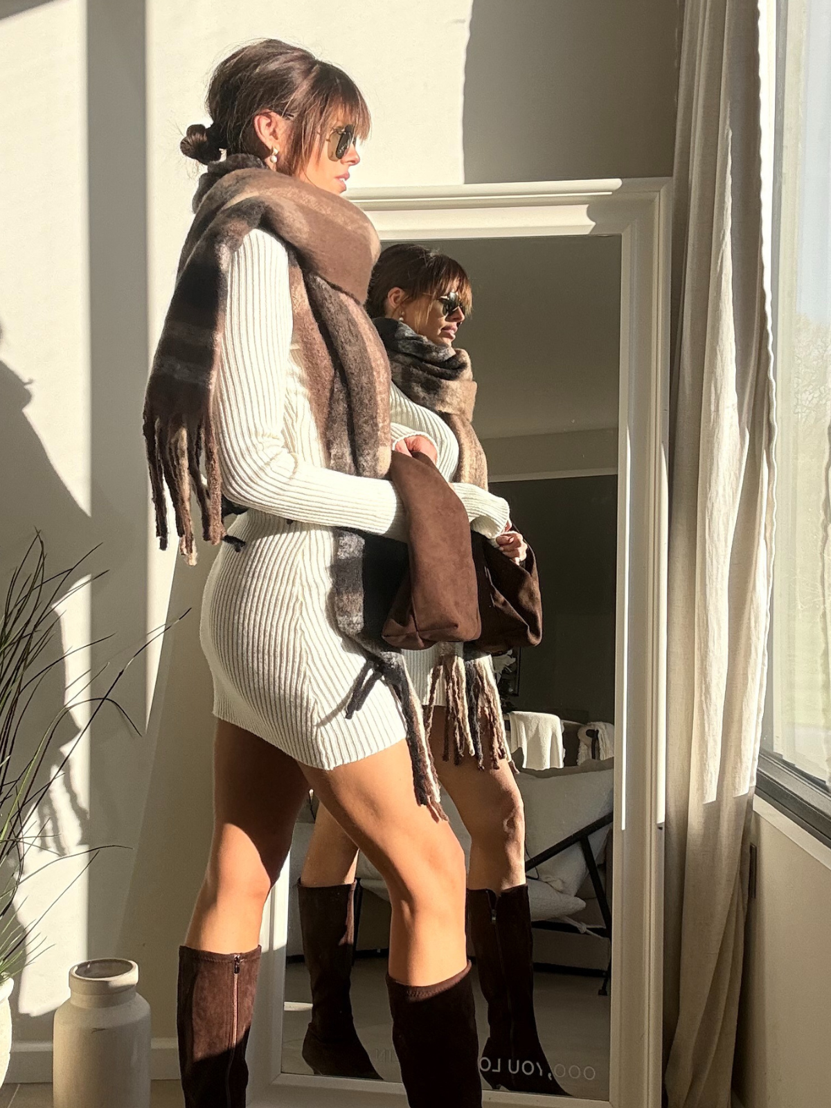 Jolie Chunky knitted scarf in Brown Check