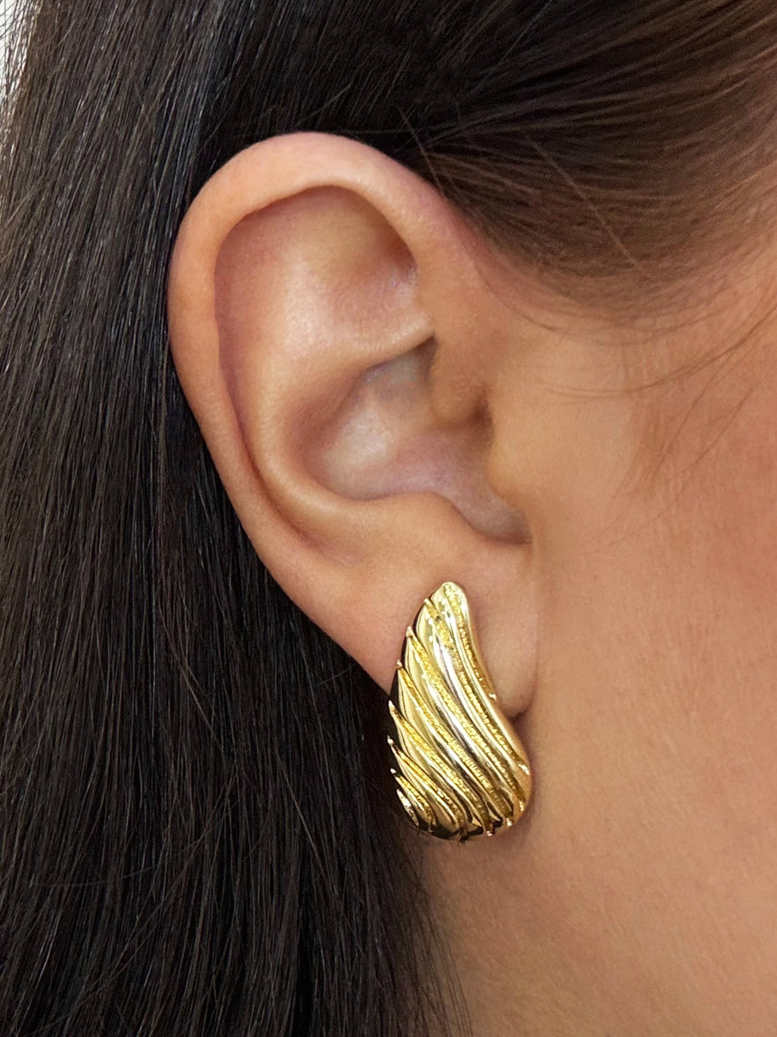 Twist Detail Teardrop Earring in Tarnish Free Gold