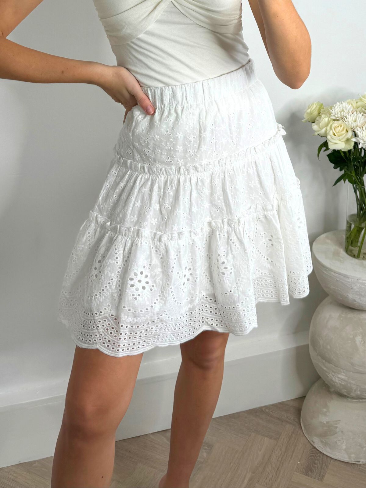 Cindy Broderie Mini Skirt in White