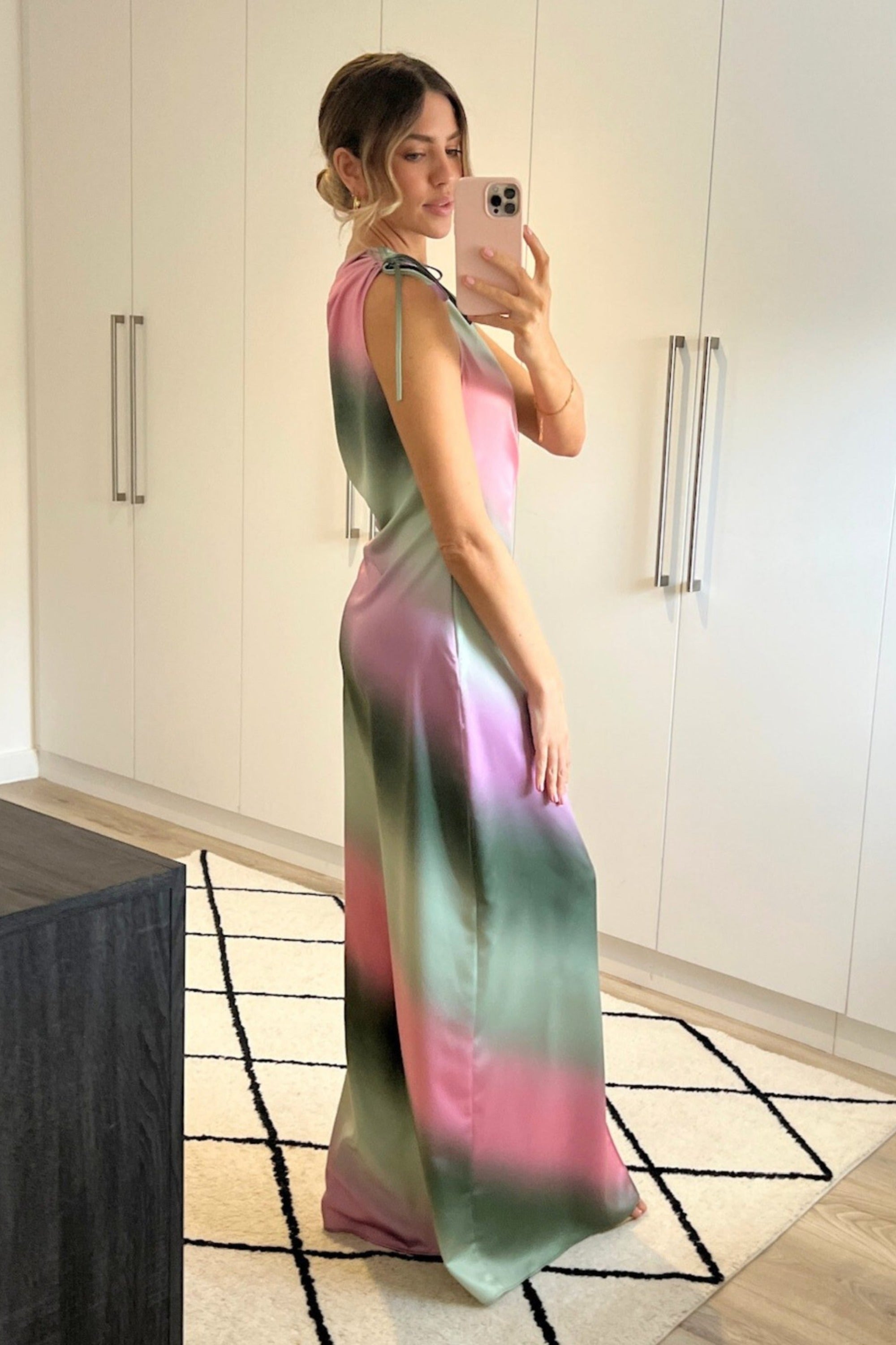 Jovie Cut Out Maxi Dress / Ombre - Style Cheat