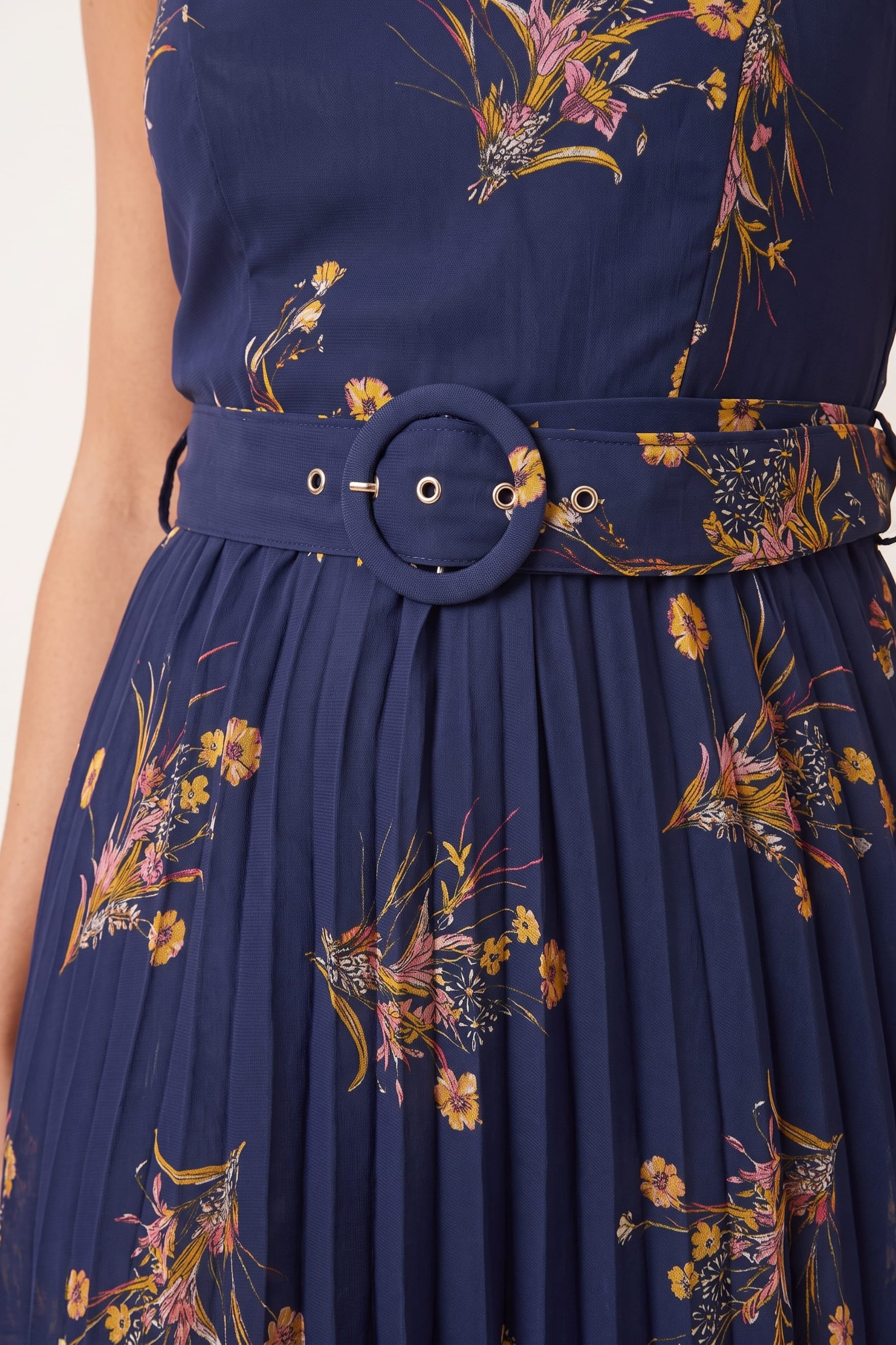 Luisa Belted Pleated Maxi Dress / Navy Floral Print