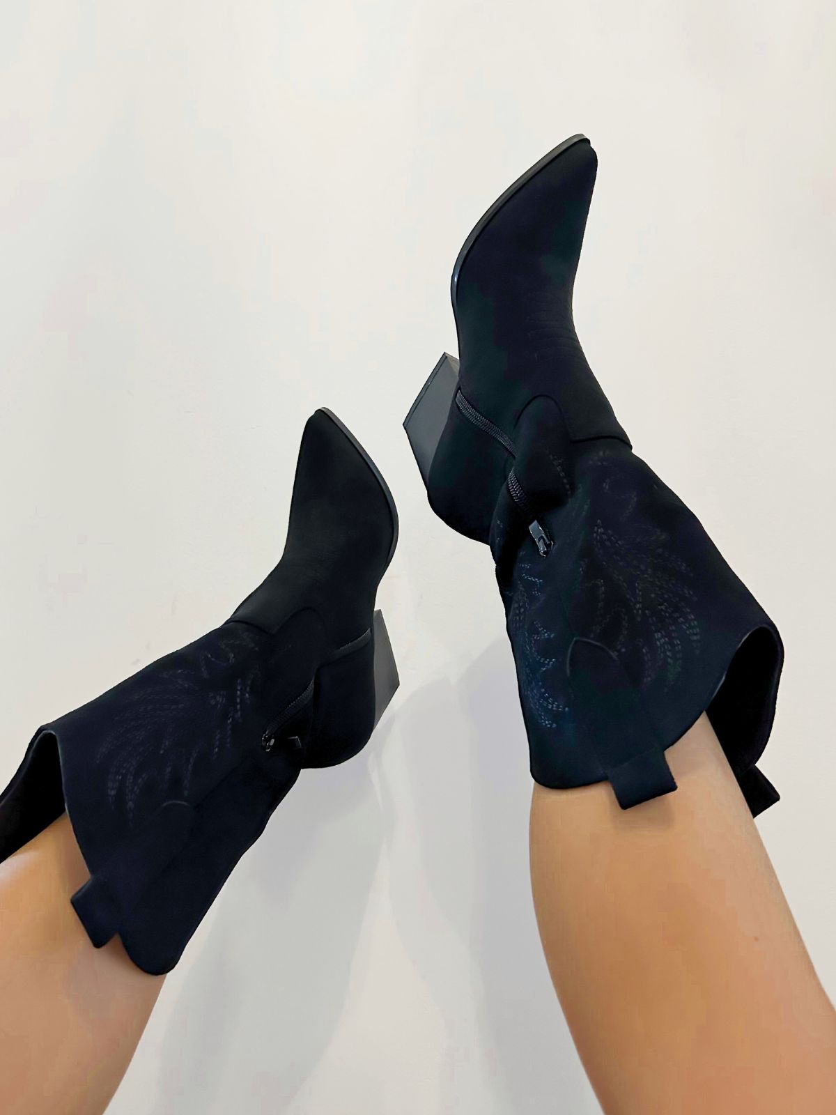 Agnes Cowboy Style Boots / Black