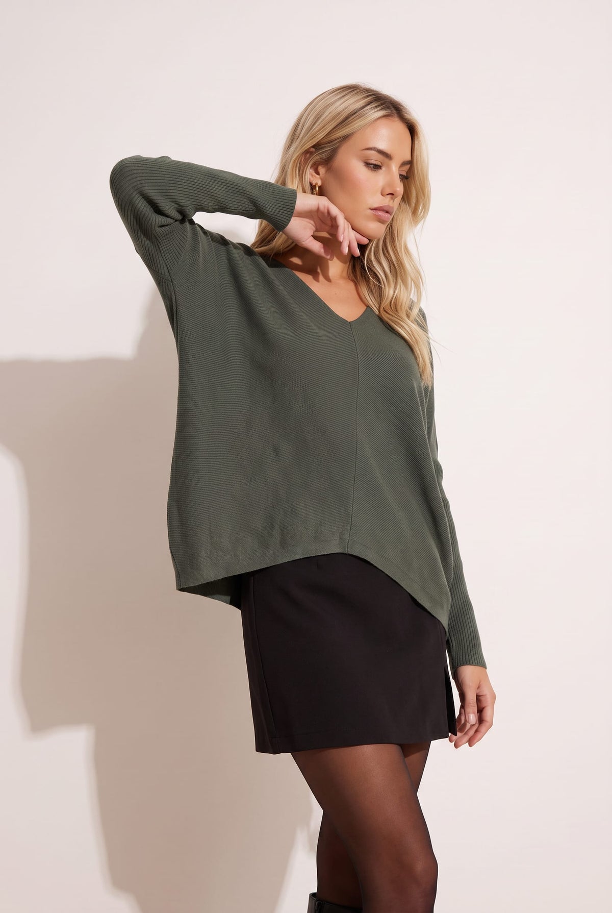 Ella Oversized knitted V Neck Jumper / Khaki