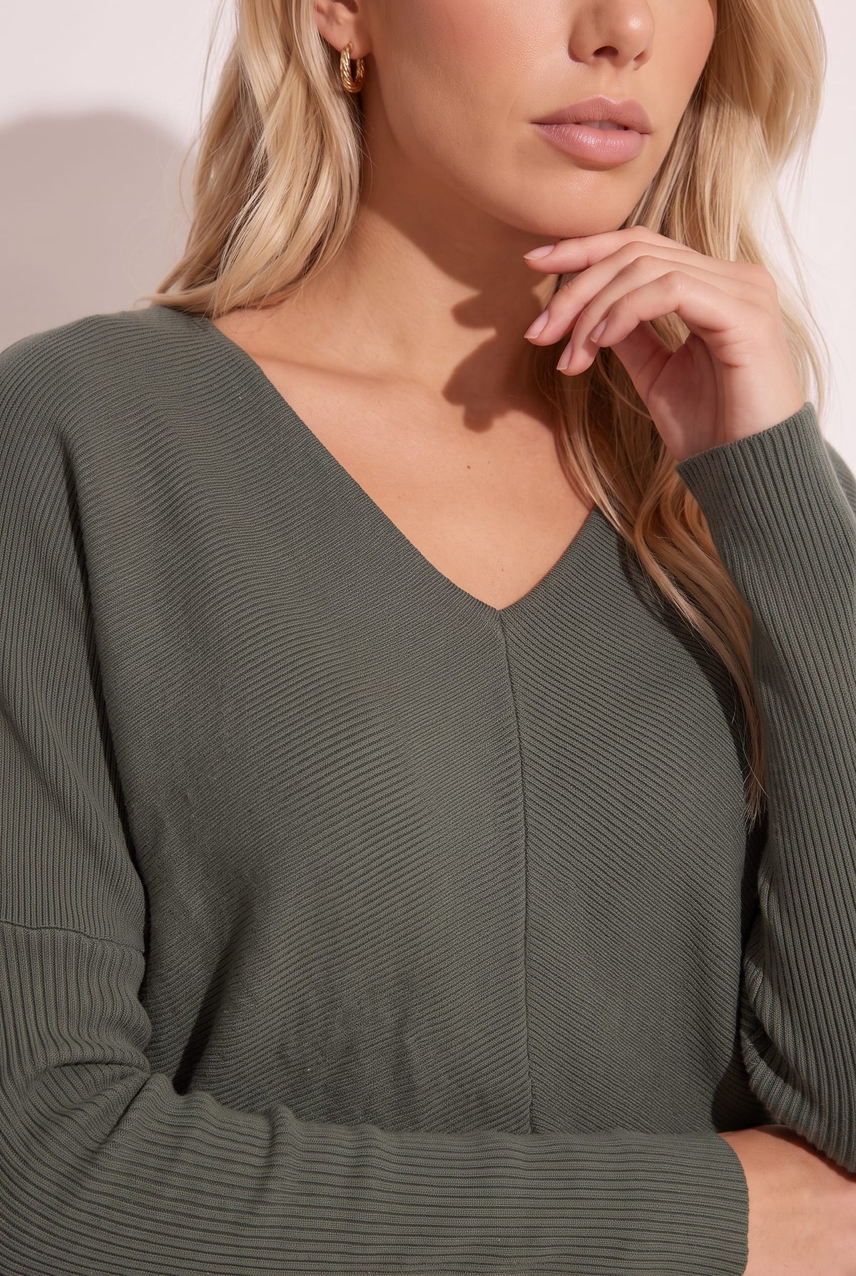 Ella Oversized knitted V Neck Jumper / Khaki