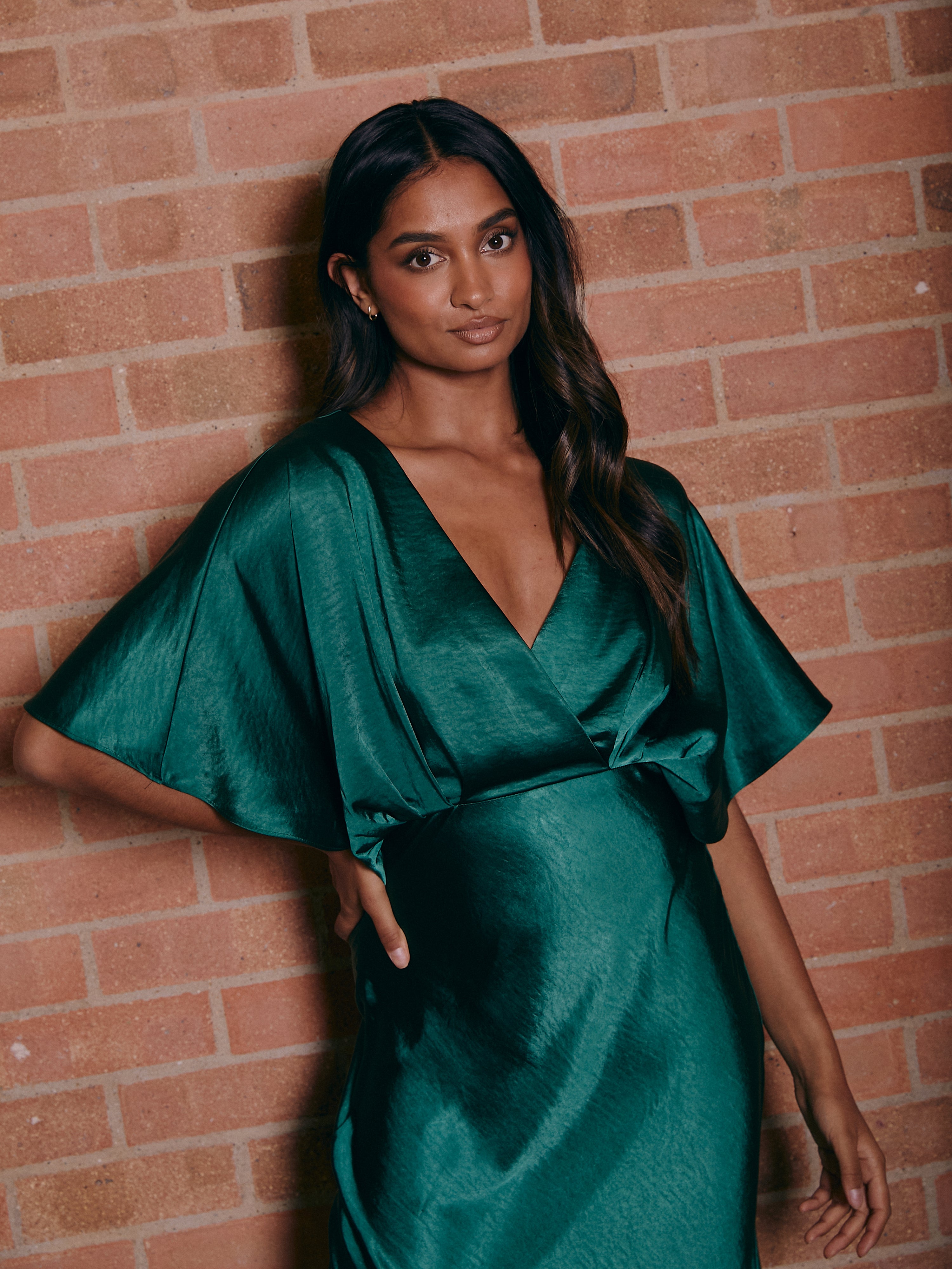 Angel Sleeve Maxi Satin Dress / Emerald Green