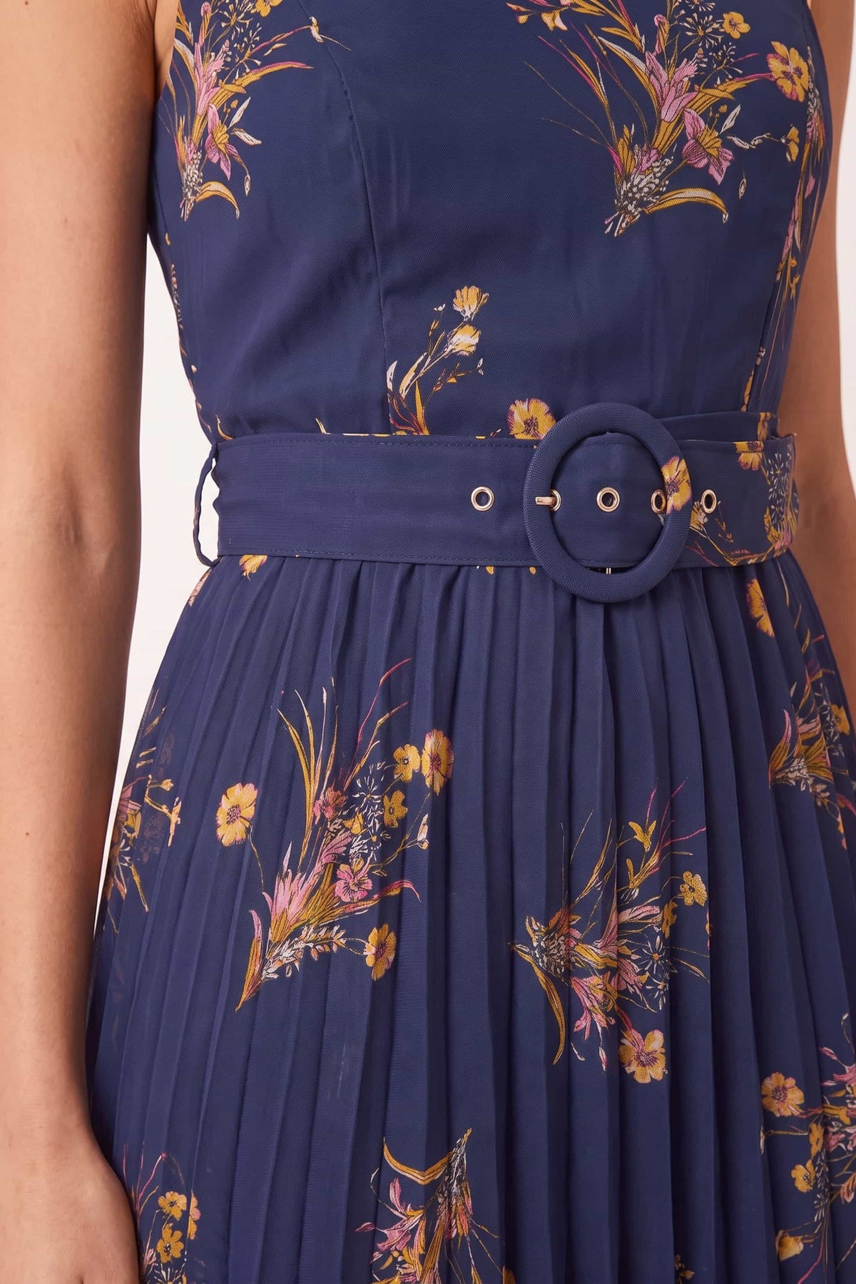Luisa Belted Pleated Maxi Dress / Navy Floral Print
