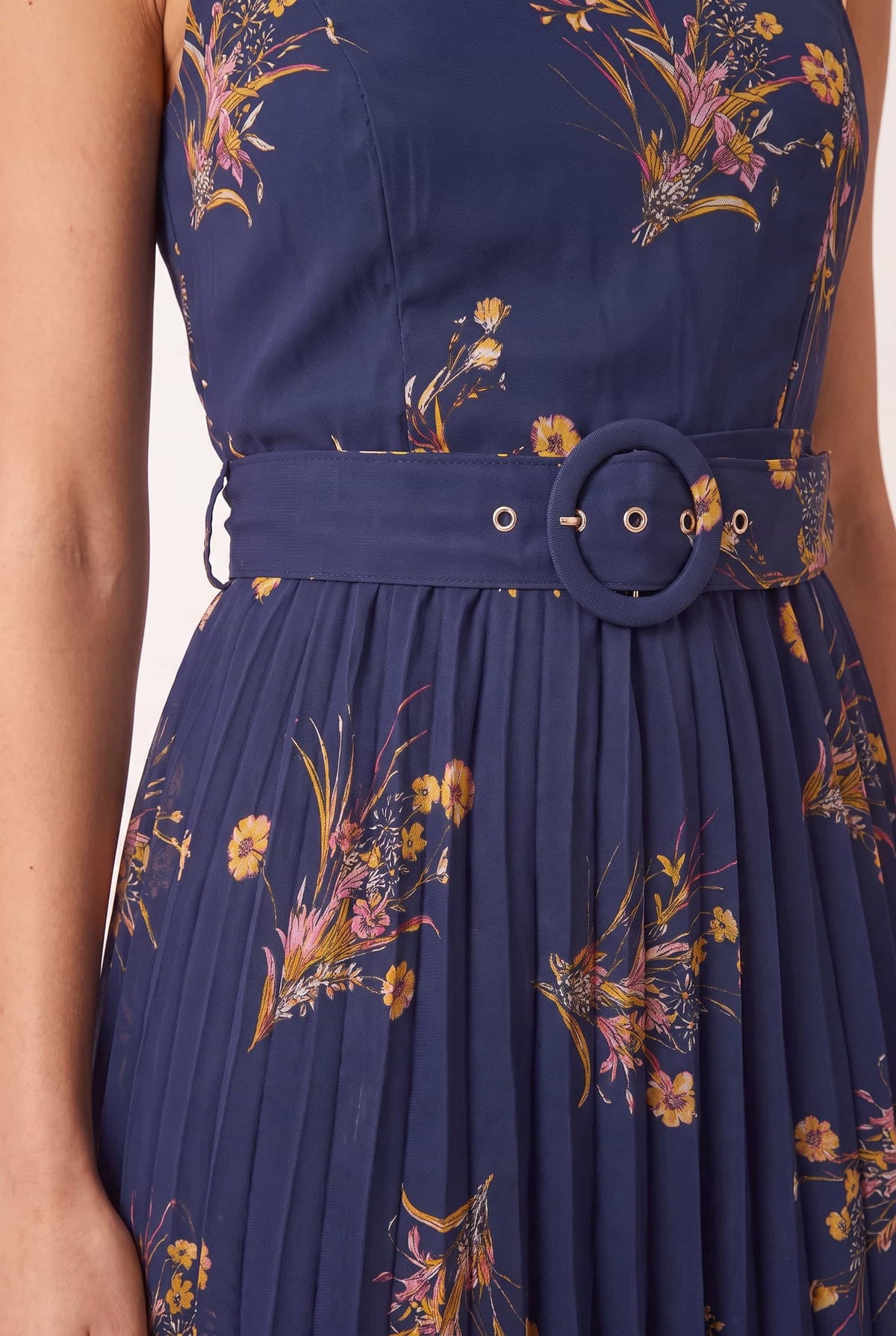 Luisa Belted Pleated Maxi Dress / Navy Floral Print