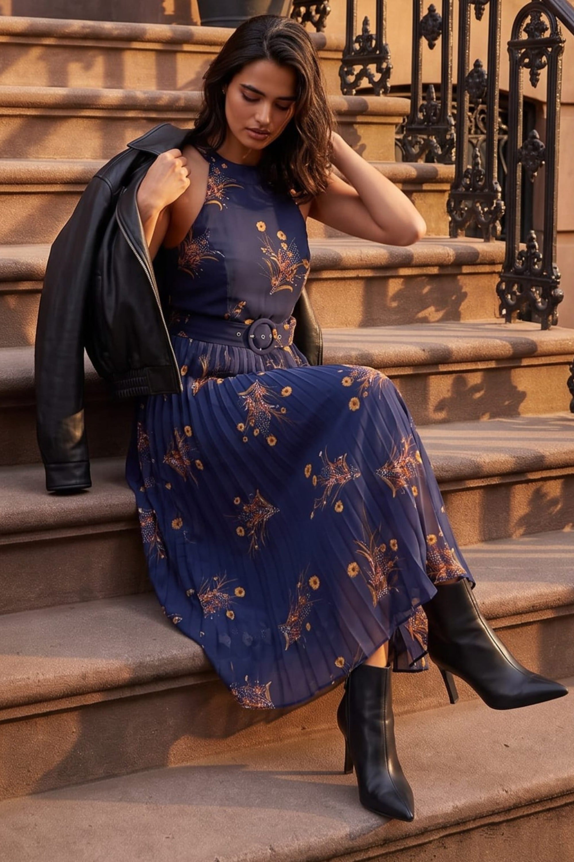 Luisa Belted Pleated Maxi Dress / Navy Floral Print