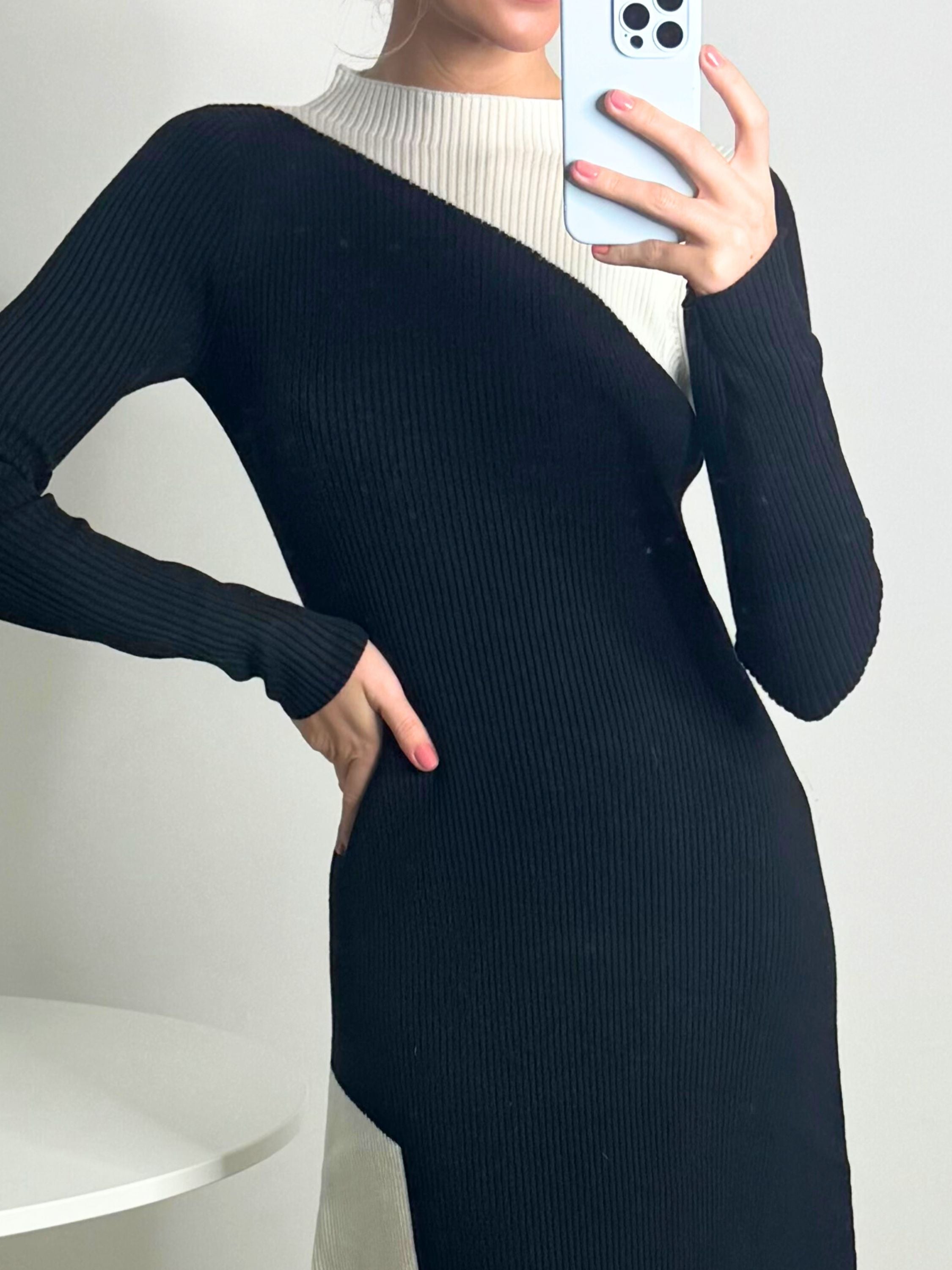 Edita Knitted Colourblock Dress in Mono