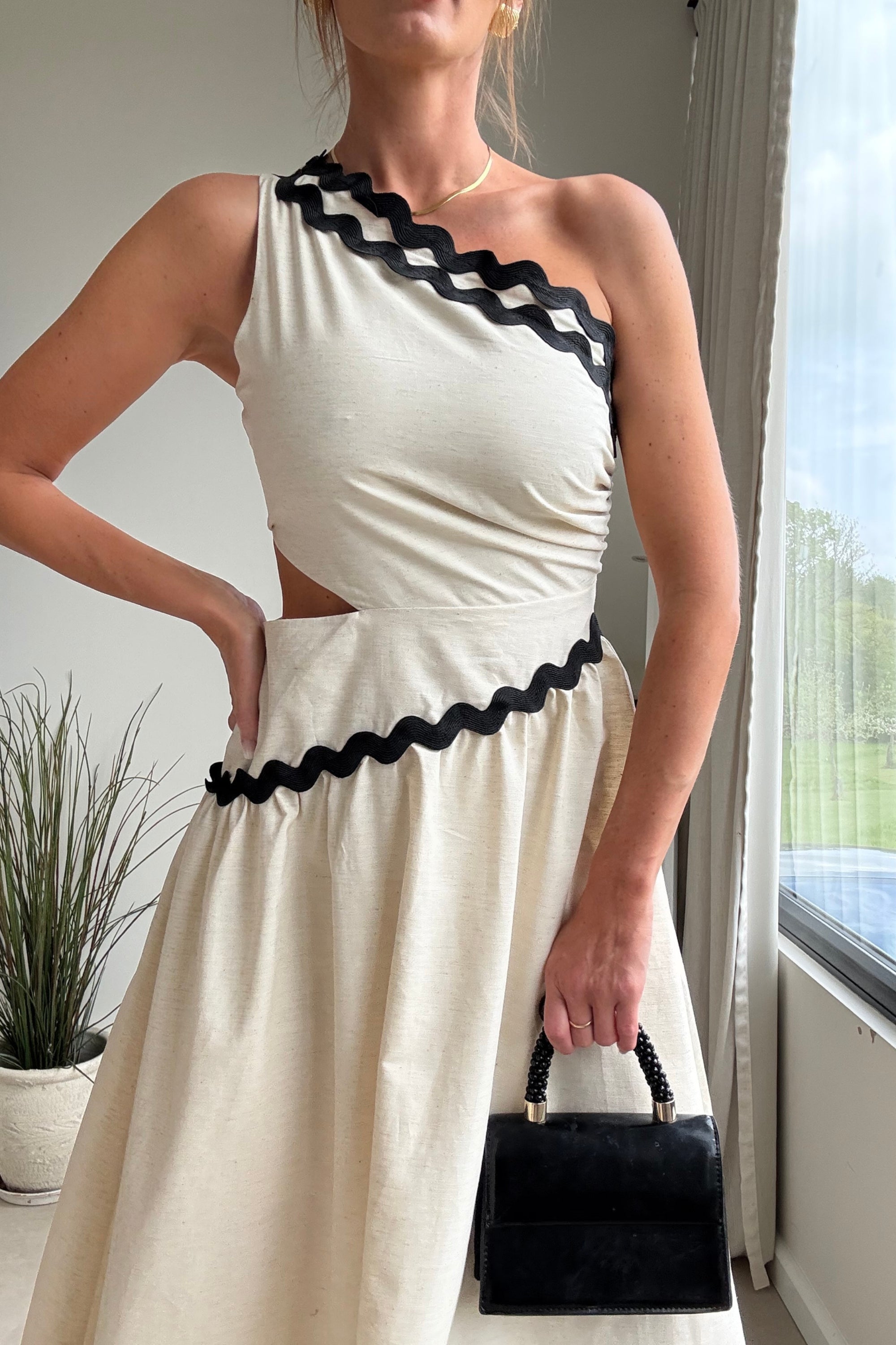 Jasmine Scallop Trim Dress