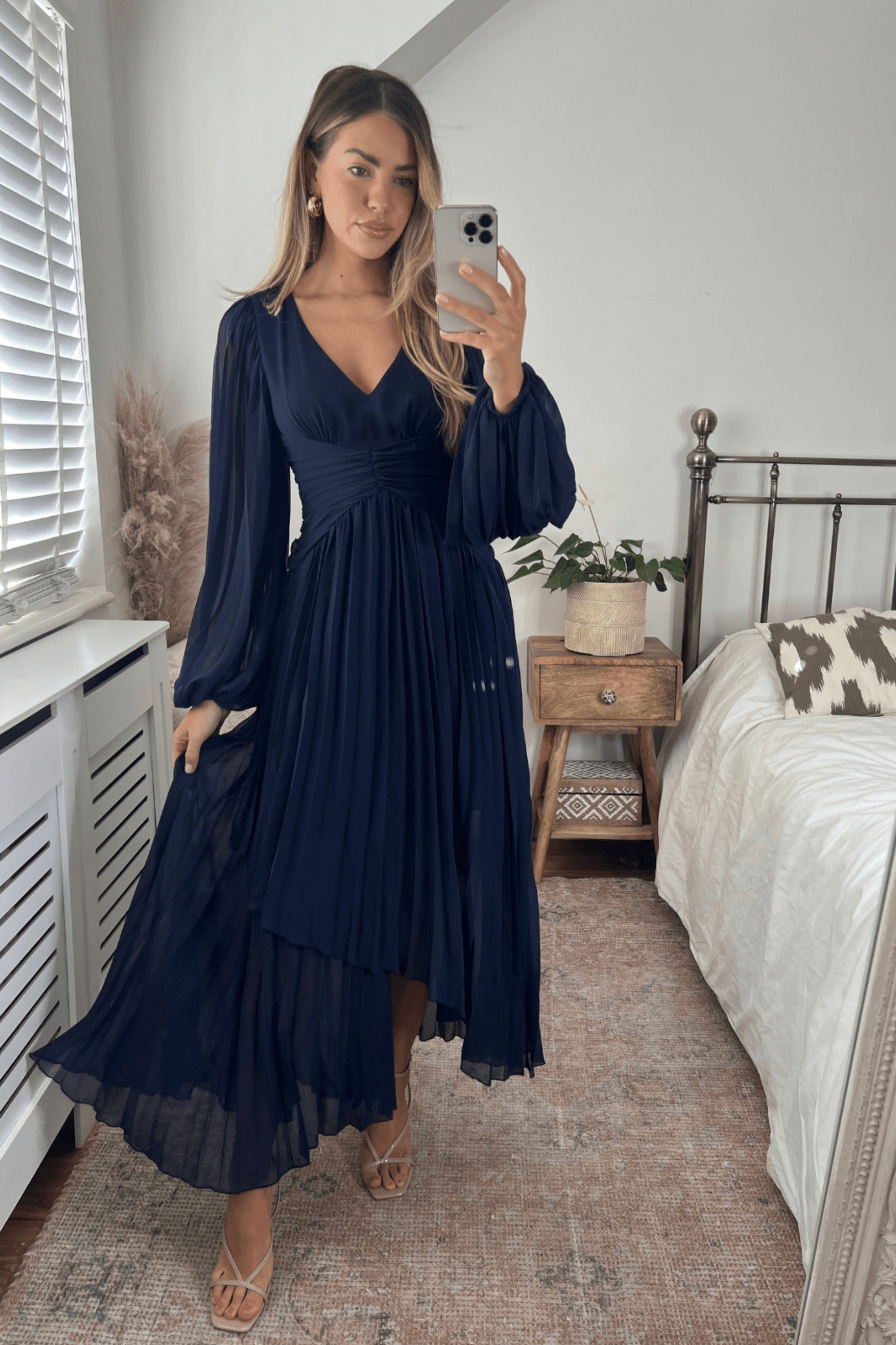 Toni Long Sleeved Pleated Maxi Dress / Navy - Style Cheat