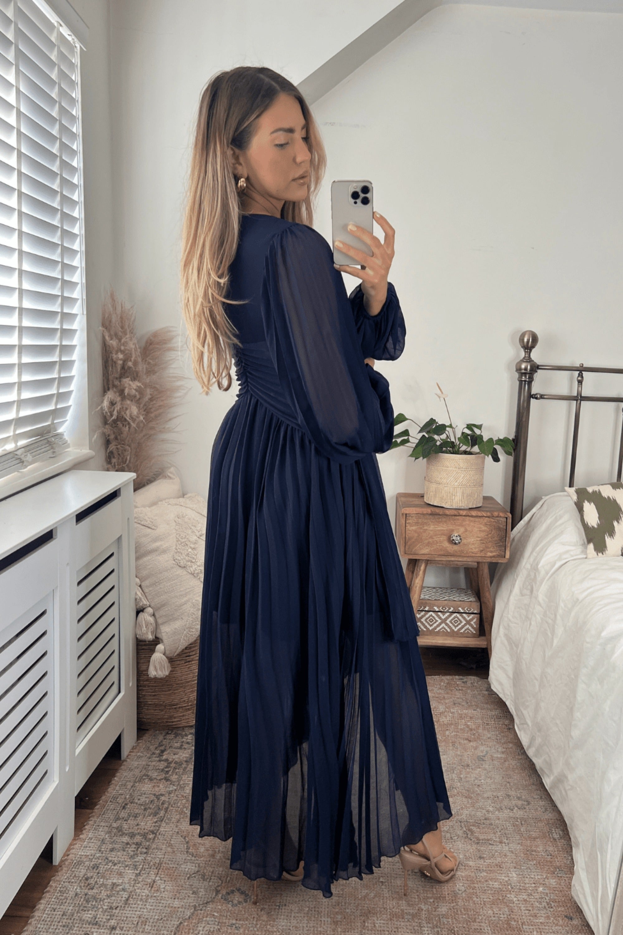Toni Long Sleeved Pleated Maxi Dress / Navy - Style Cheat