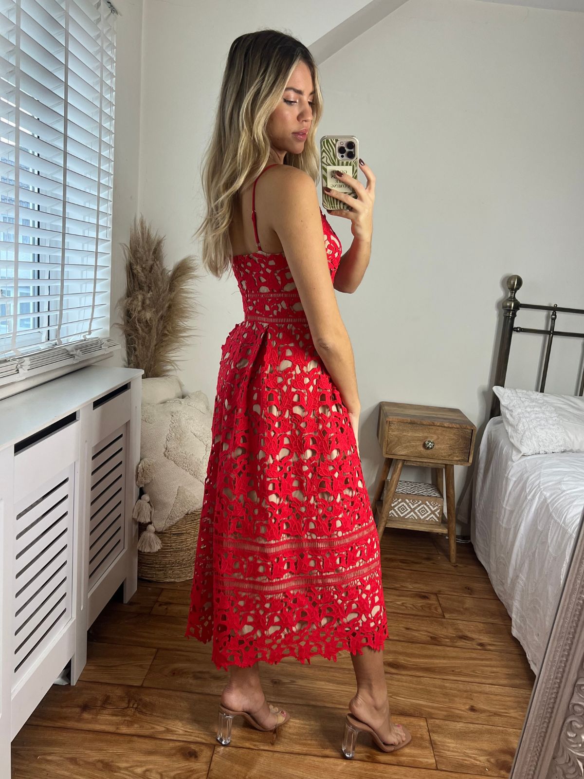 Red lace midi 2024 dress spaghetti straps