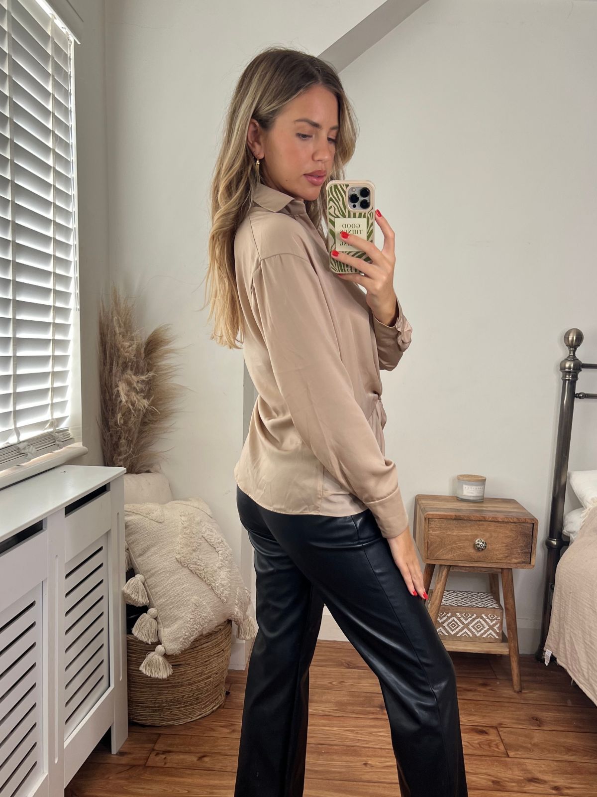 Evie Satin Front Twist Shirt / Champagne