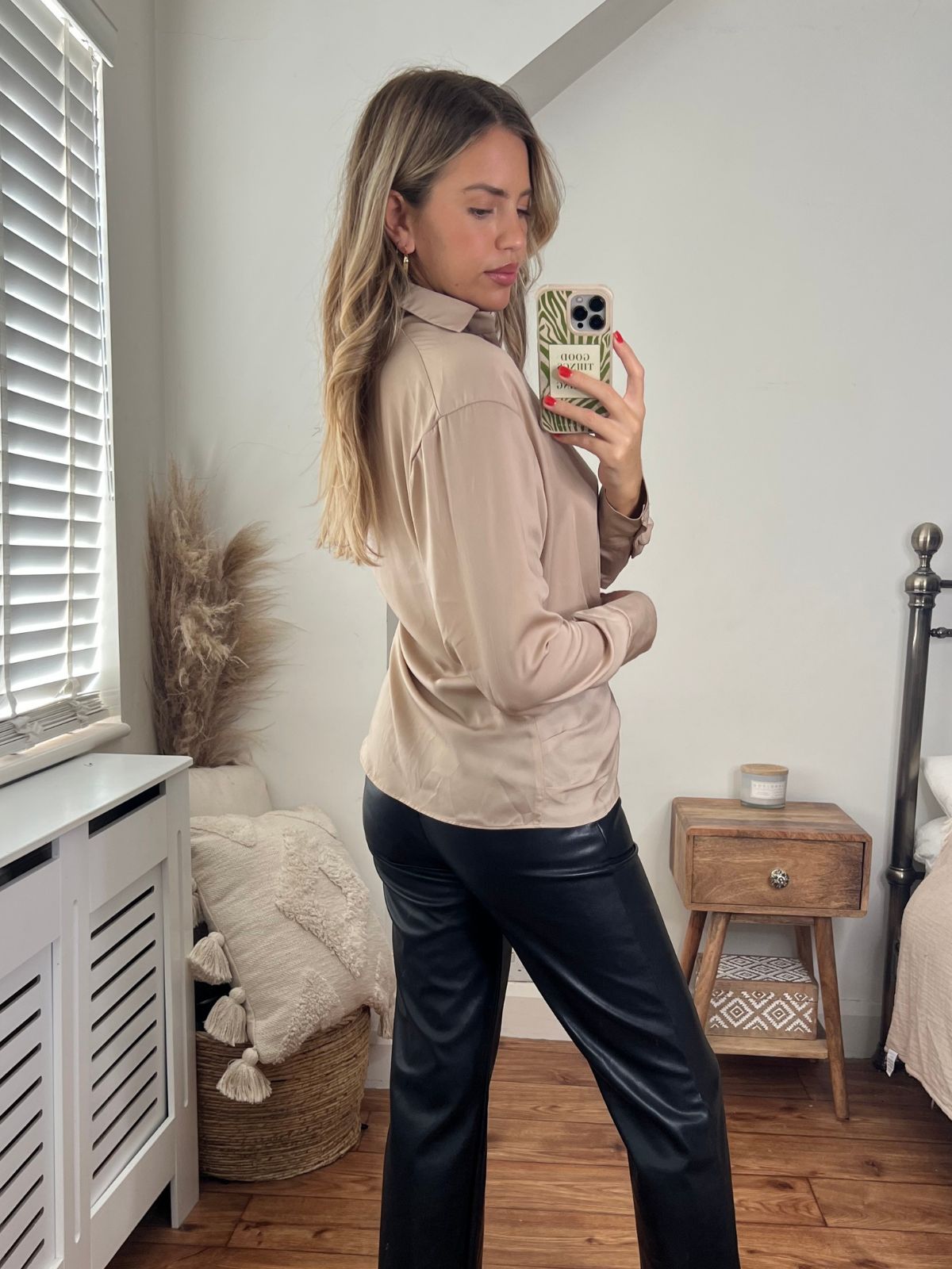 Evie Satin Front Twist Shirt / Champagne