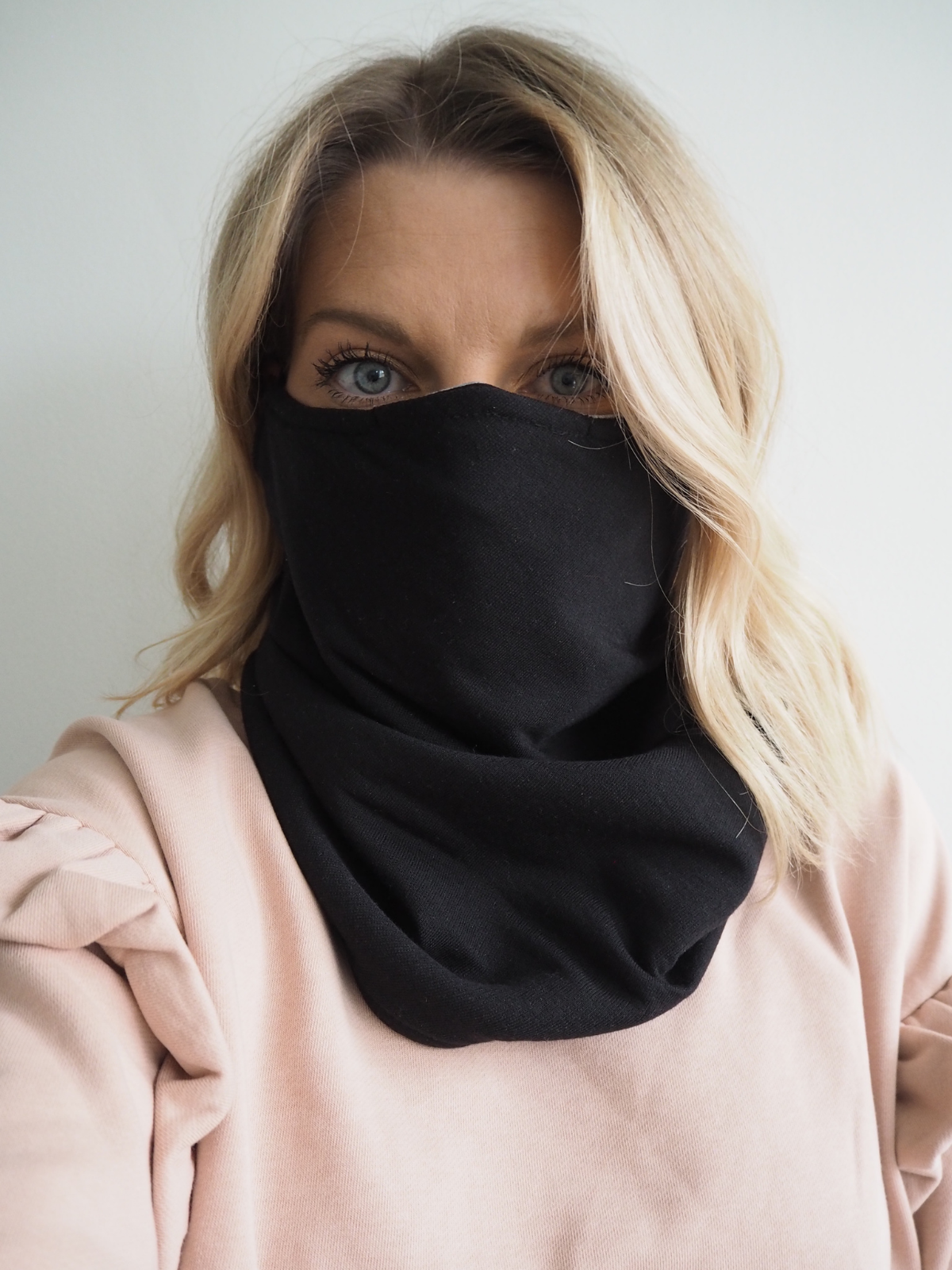 Reversible Black Snood - Adjustable Double Layer with Filter Pocket