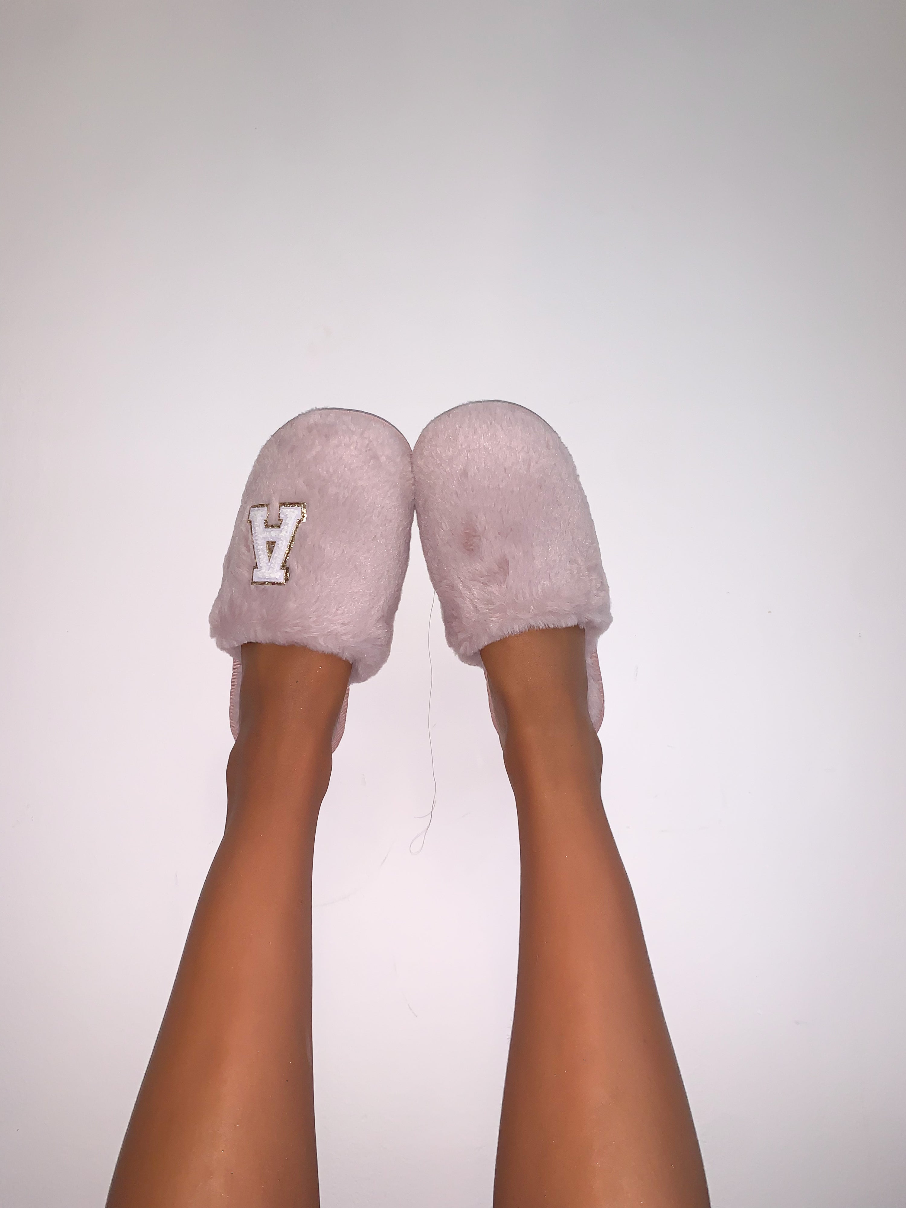 Fluffy Closed Toe Slipper / Pink