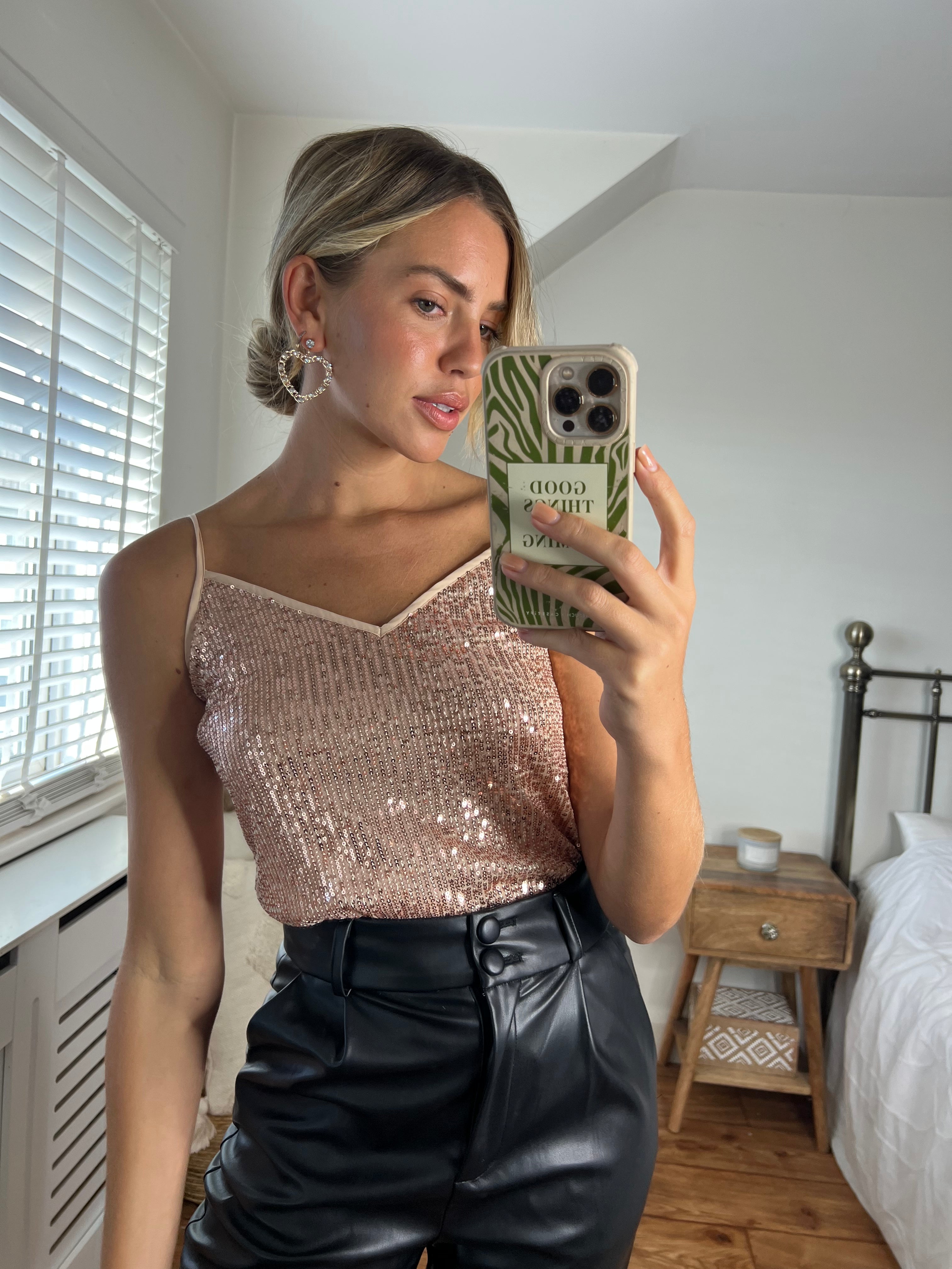 Rose gold top store outfit