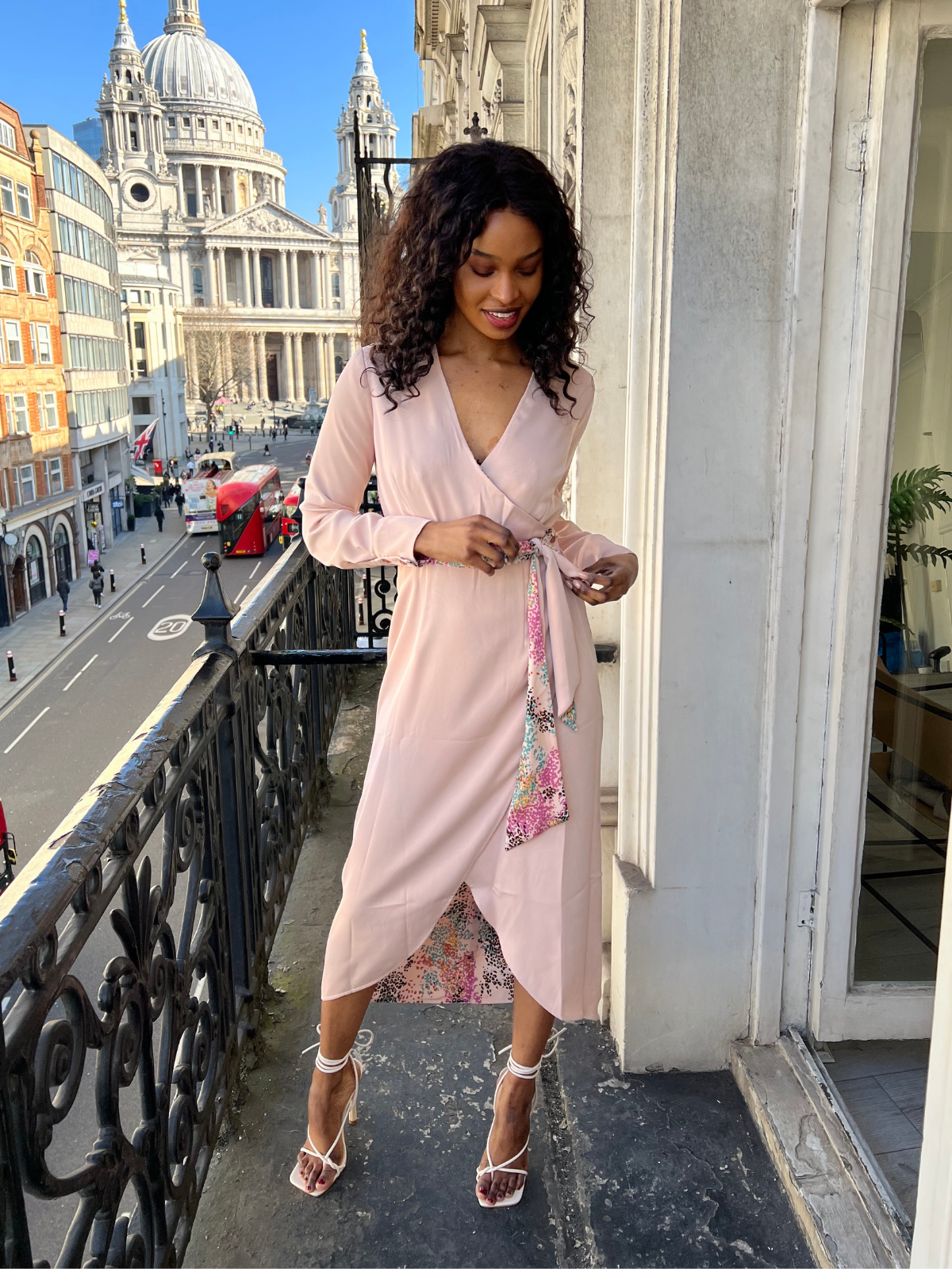 Animal Print Wrap Dress Fergie Reversible Animal Wrap Midi Dress Style Cheat