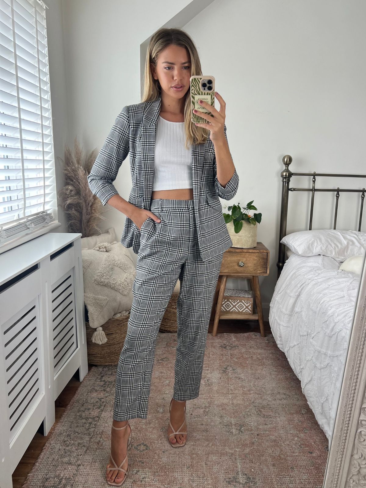 Women's Shorts & Trousers; Going Out & Casual Bottoms – Style Cheat