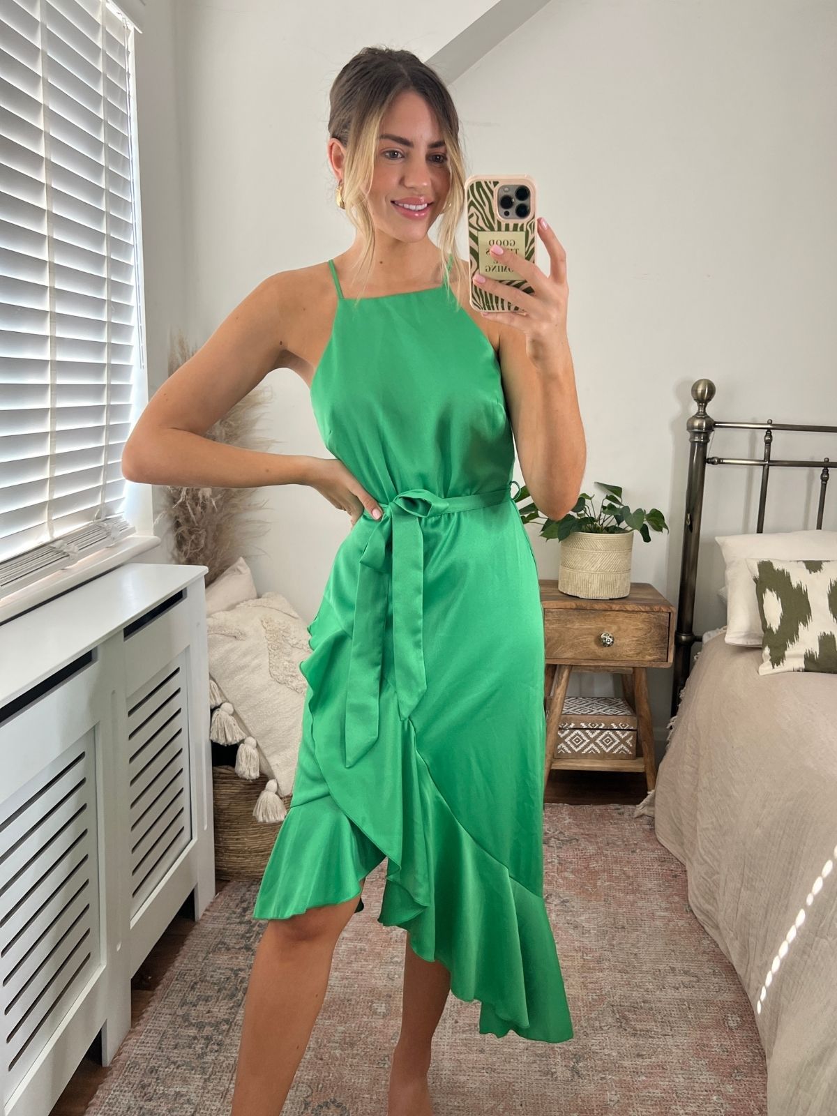 Ariana Halter Frill Dress / Vivid Green