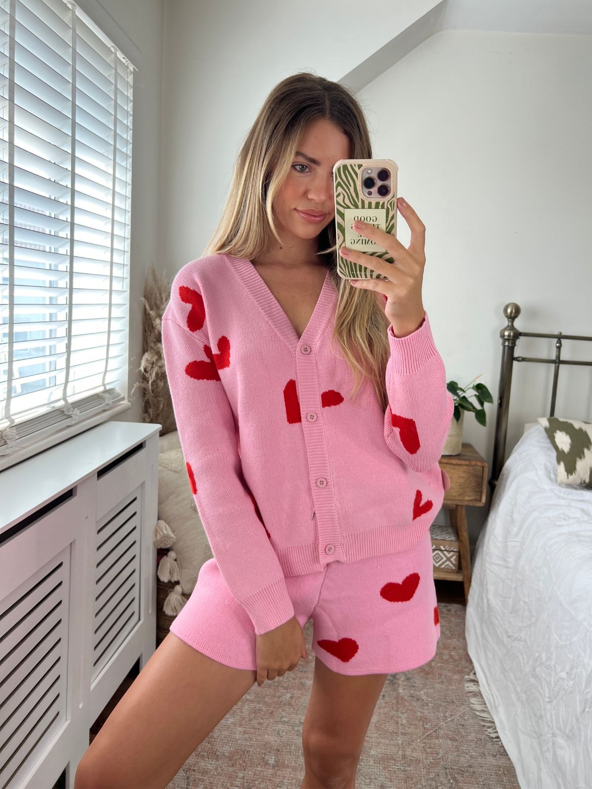 Joey Knitted Cardigan / Red & Pink Heart Print